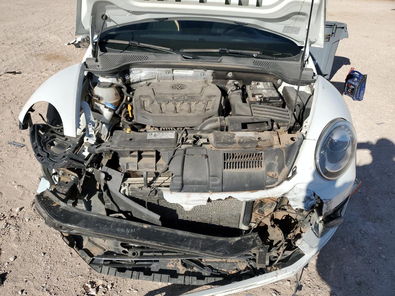 2019 Volkswagen Beetle S VIN: 3VWFD7AT2KM702740 Lot: 49288715