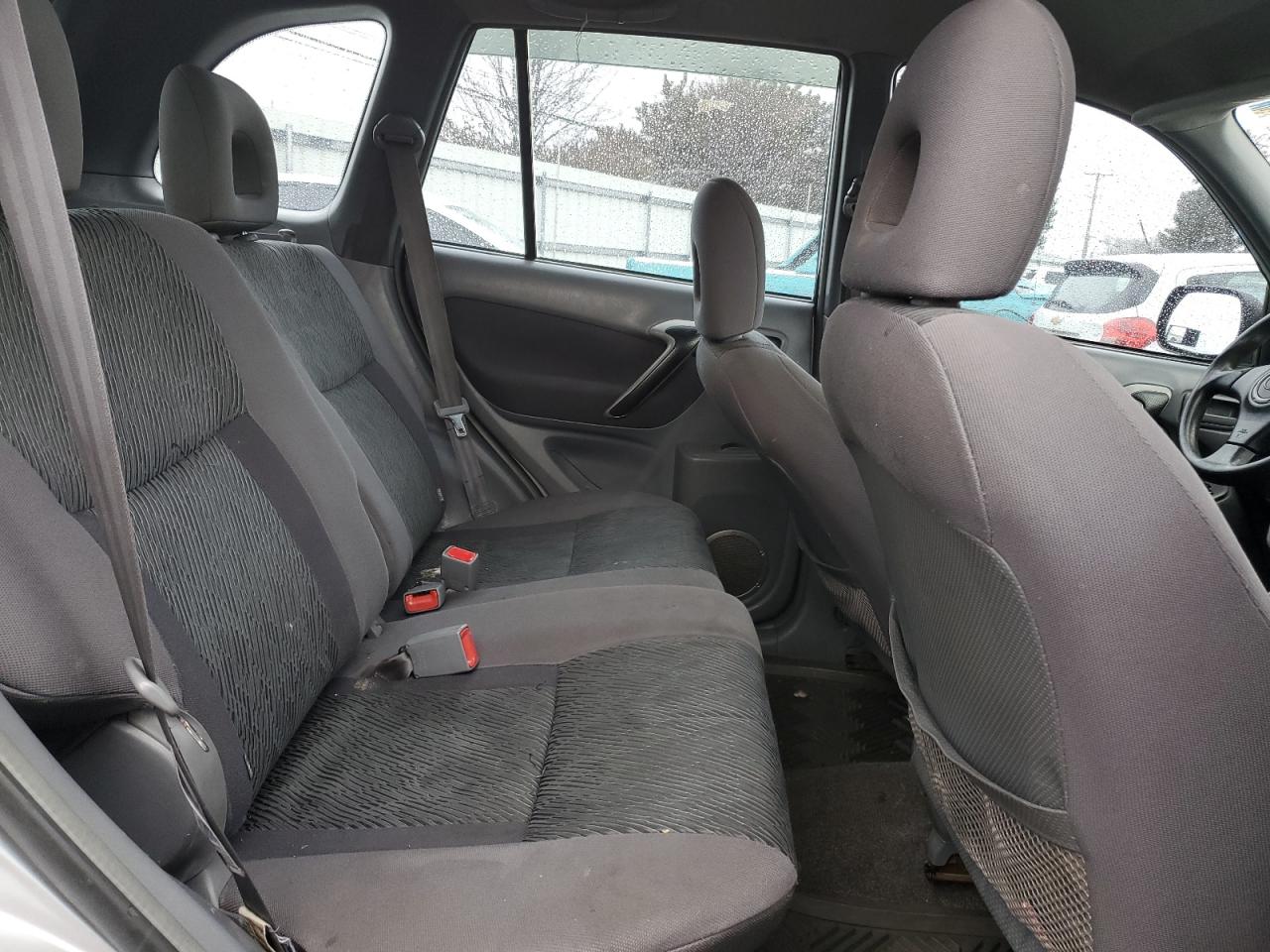 2003 Toyota RAV 4 - Image 11