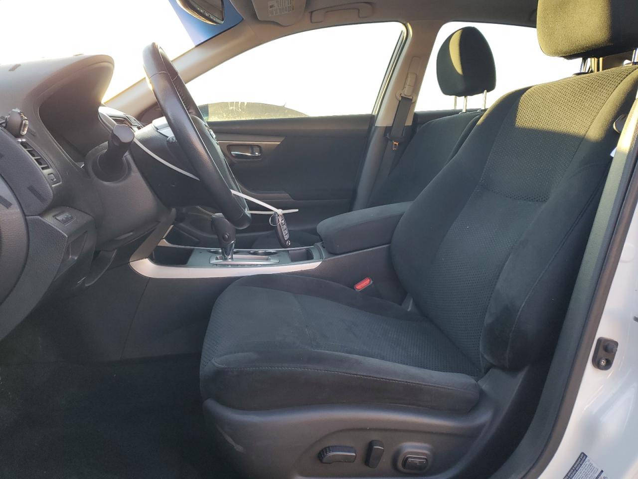 2015 Nissan Altima - Image 7