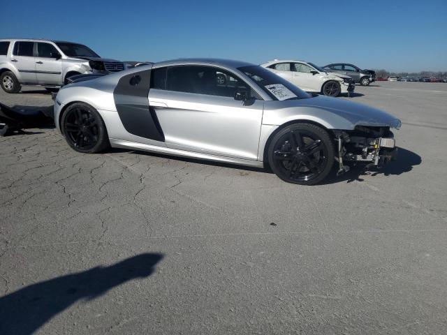 Купе AUDI R8 2012 Серебристый