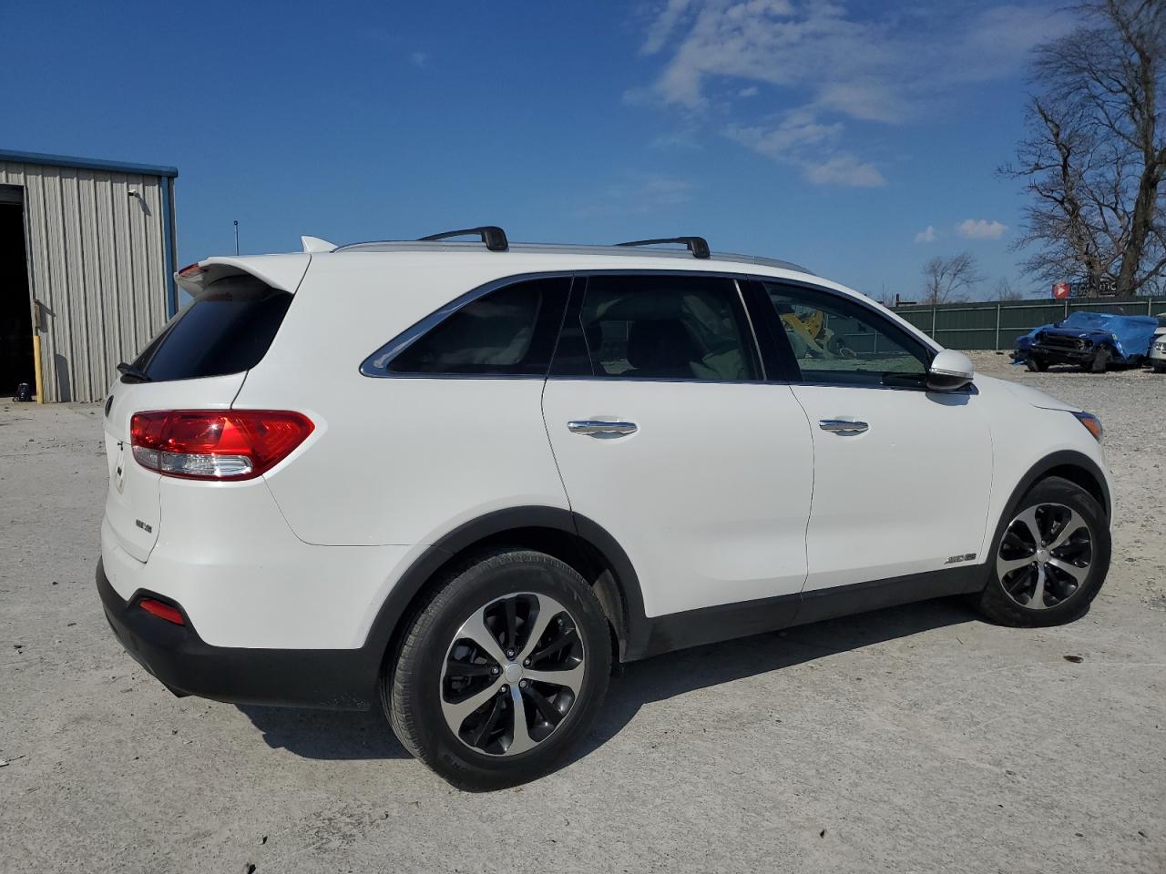 2016 Kia Sorento - Image 3