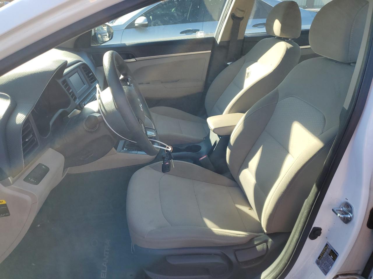2019 Hyundai Elantra - Image 7