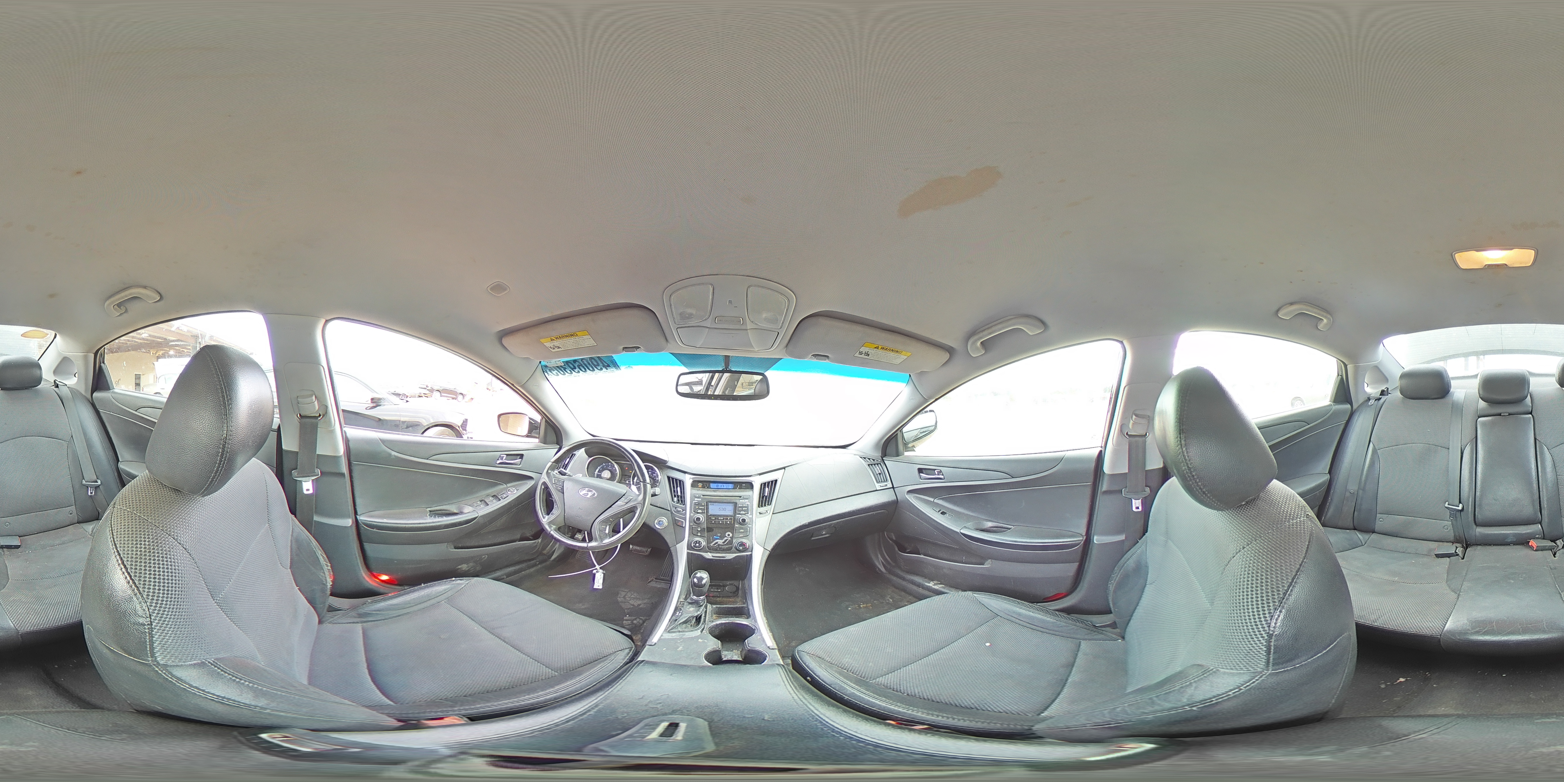 2011 Hyundai Sonata - Image 13