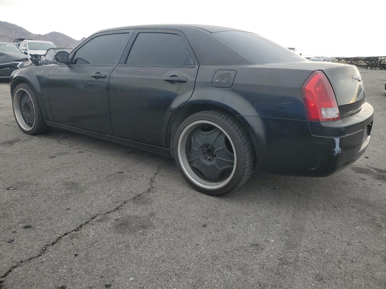 2007 Chrysler 300 - Image 2