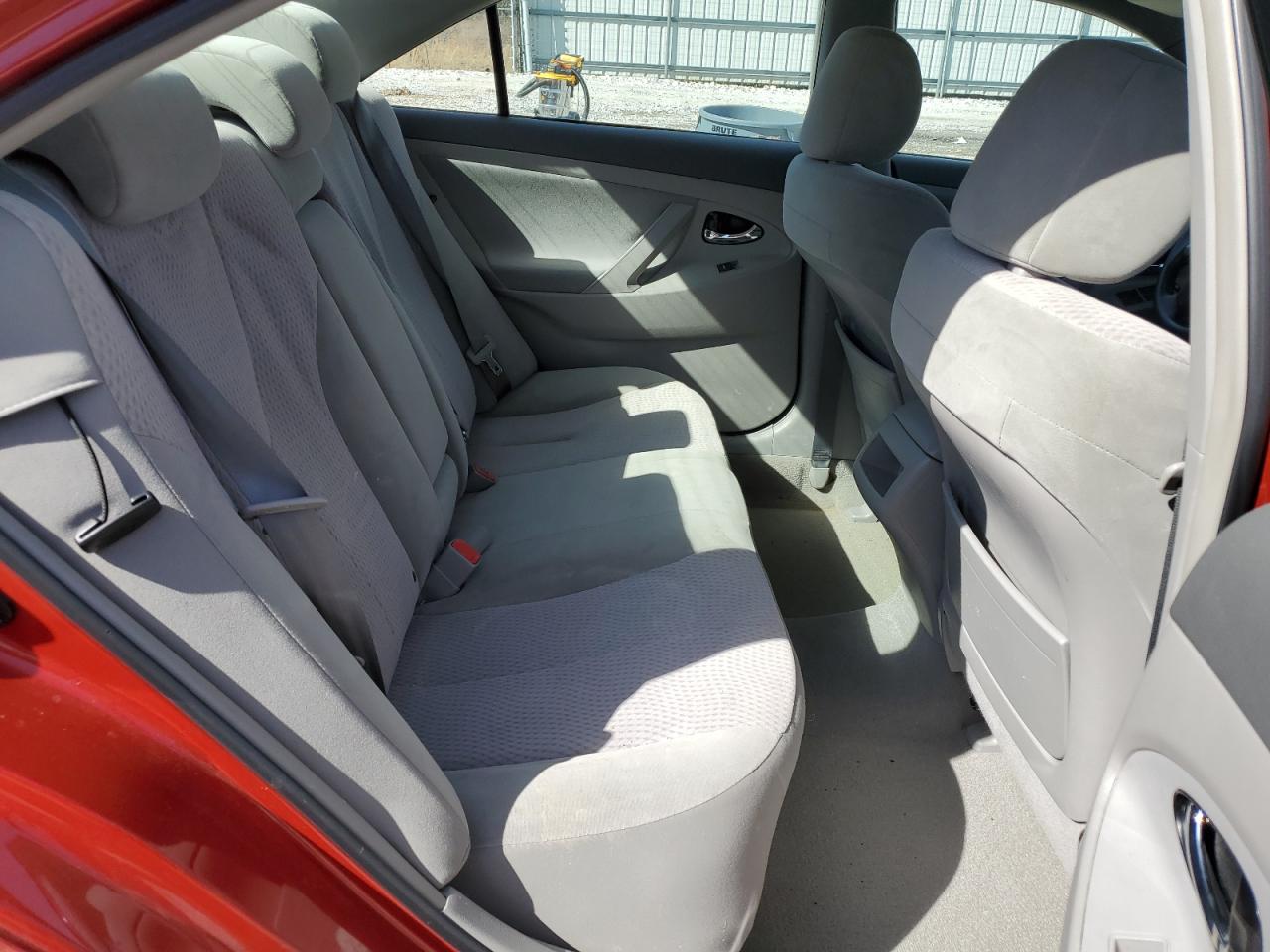 2010 Toyota Camry - Image 10