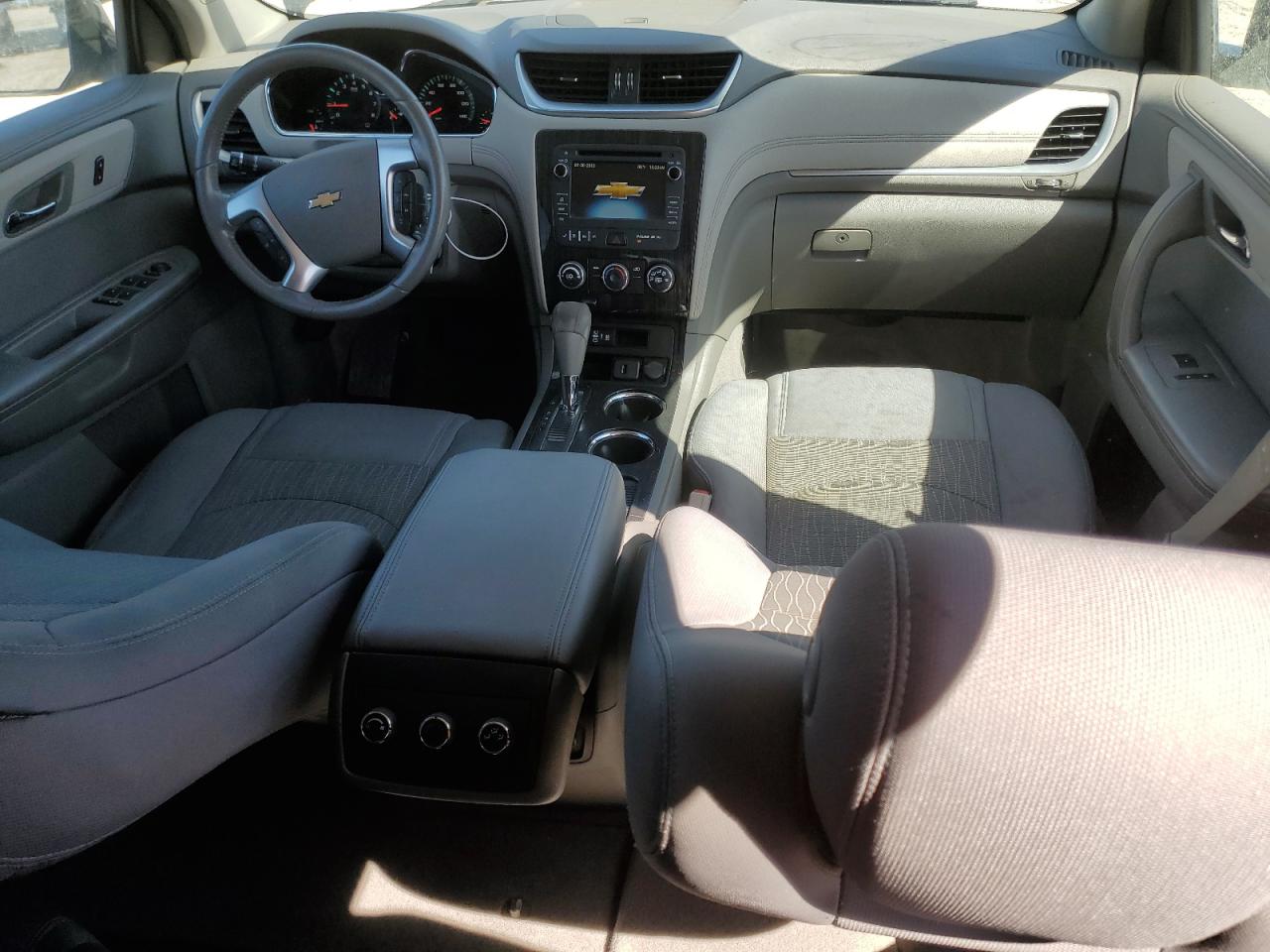 2015 Chevrolet Traverse - Image 8