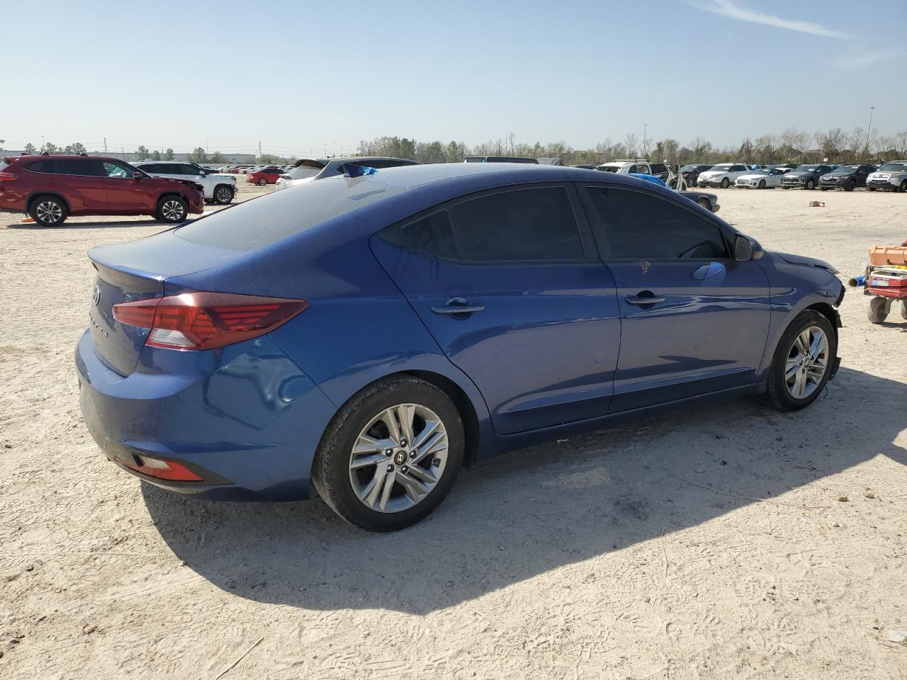 2020 Hyundai Elantra - Image 3