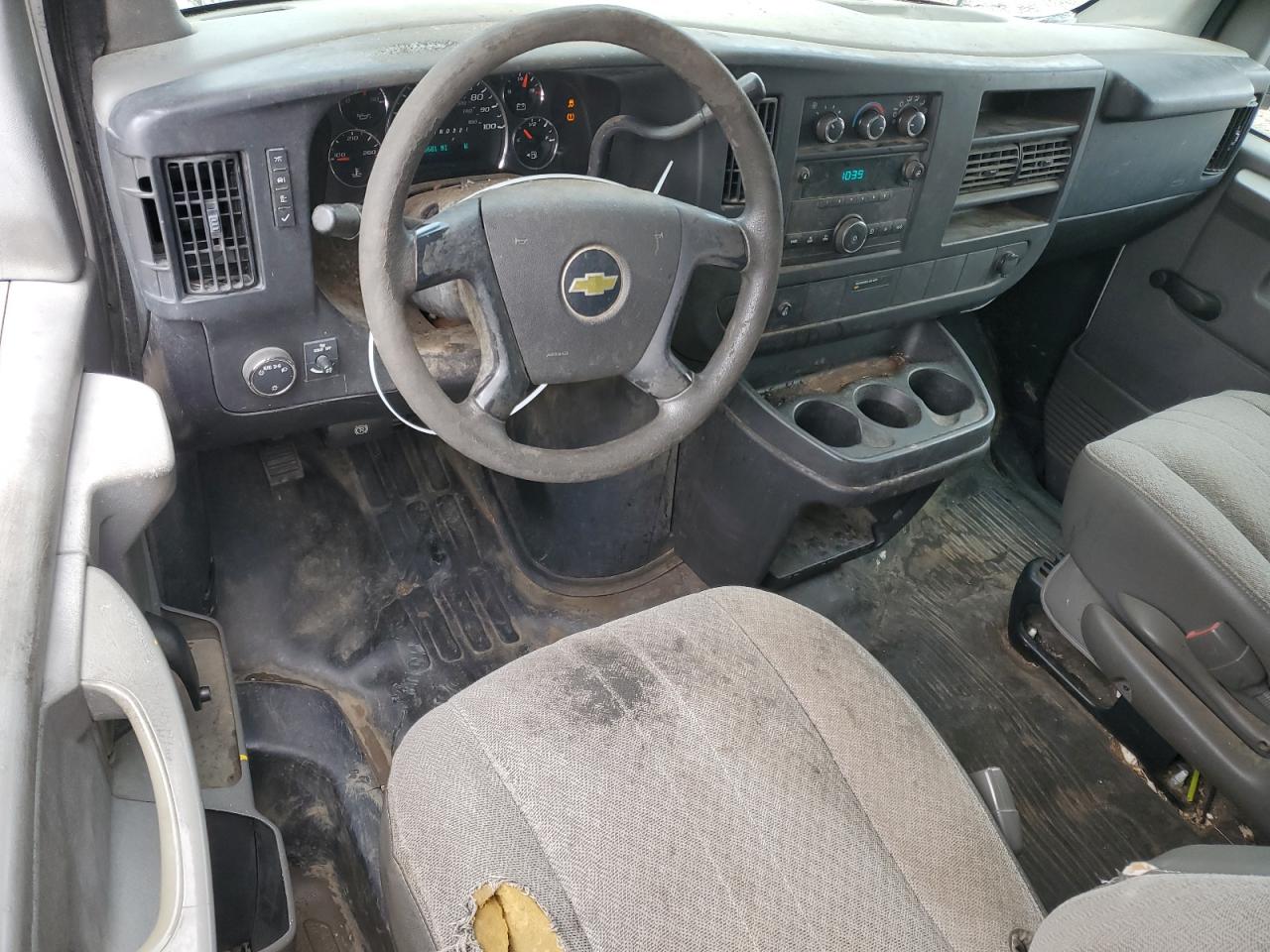 2013 Chevrolet Express - Image 8