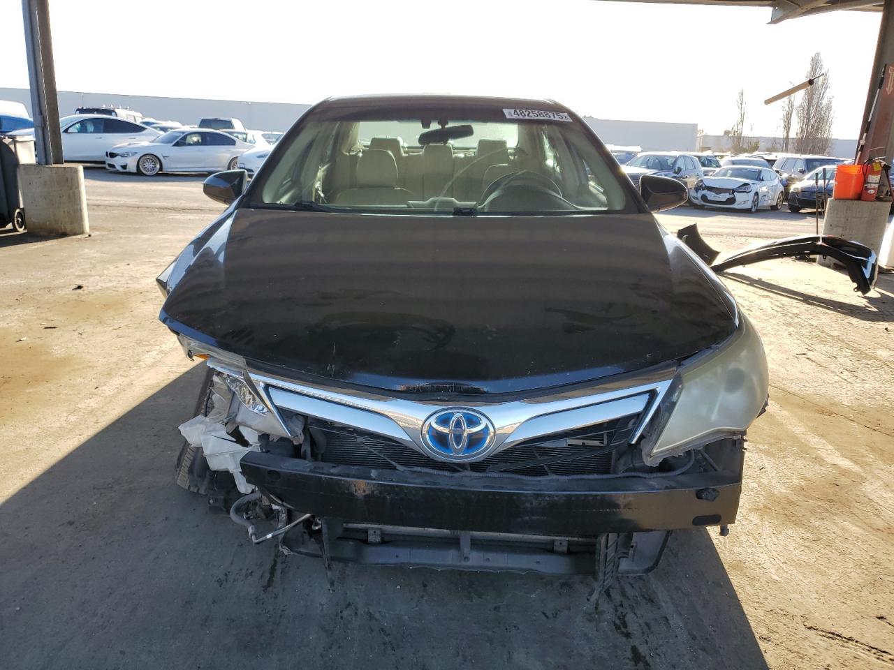 2014 Toyota Camry - Image 5