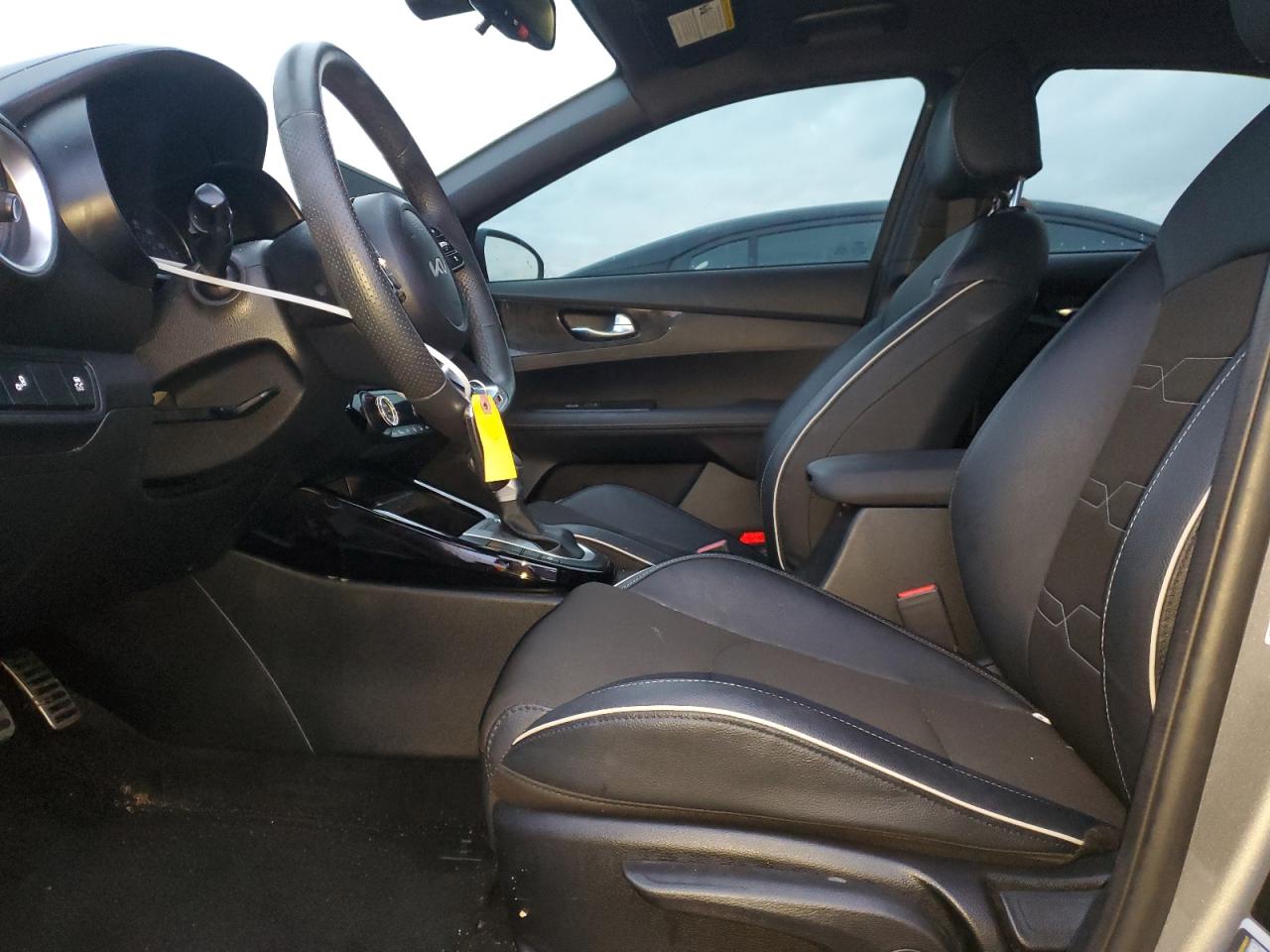 2023 Kia Forte - Image 7