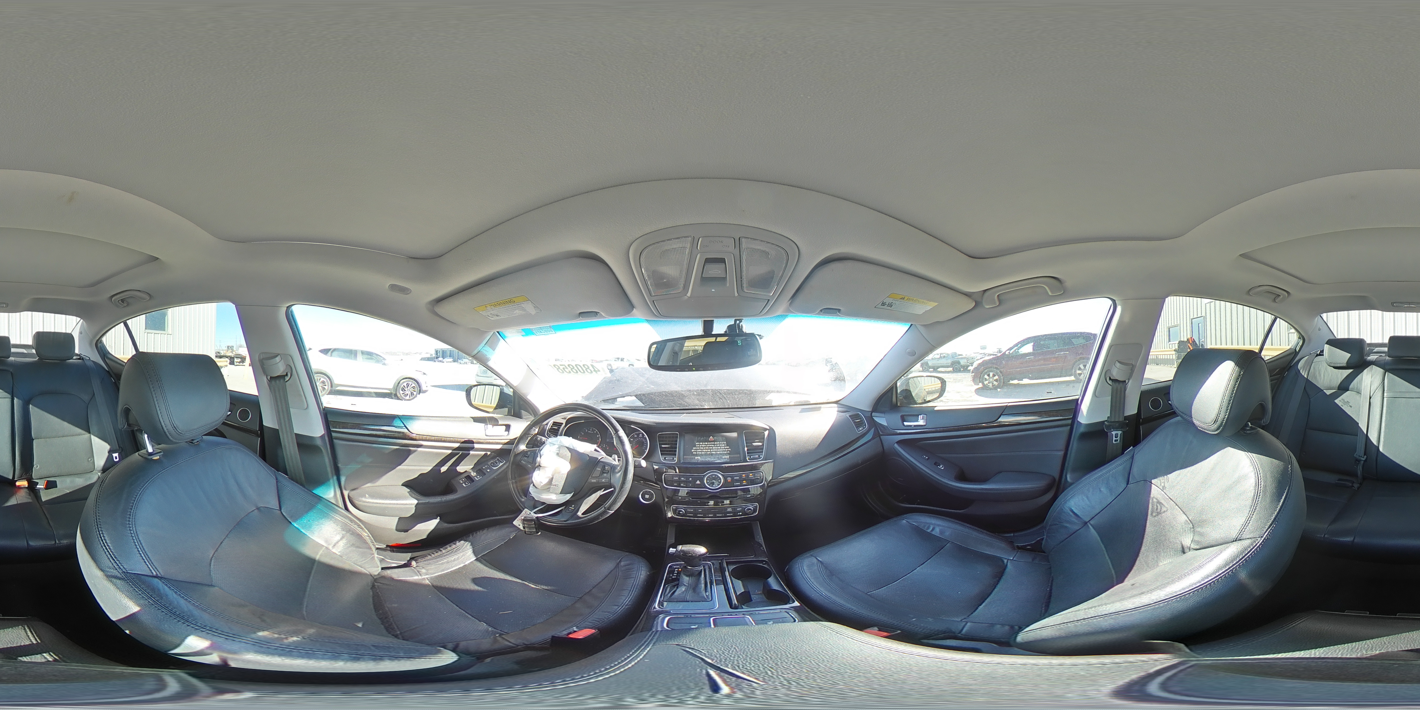 2015 Kia Cadenza - Image 13