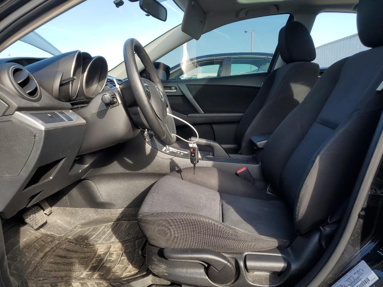 2011 Mazda 3 - Image 7