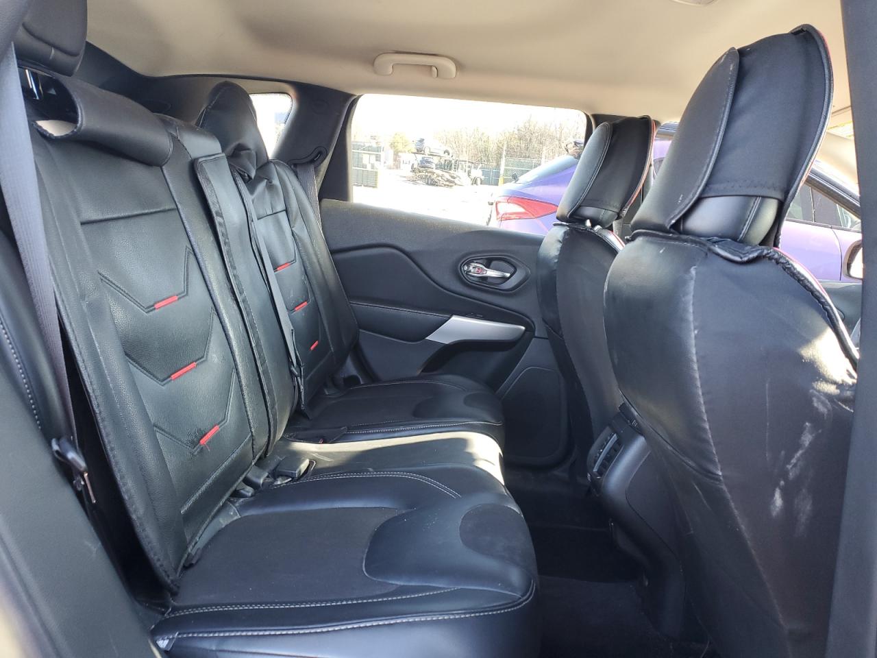 2018 Jeep Grand Cherokee - Image 11