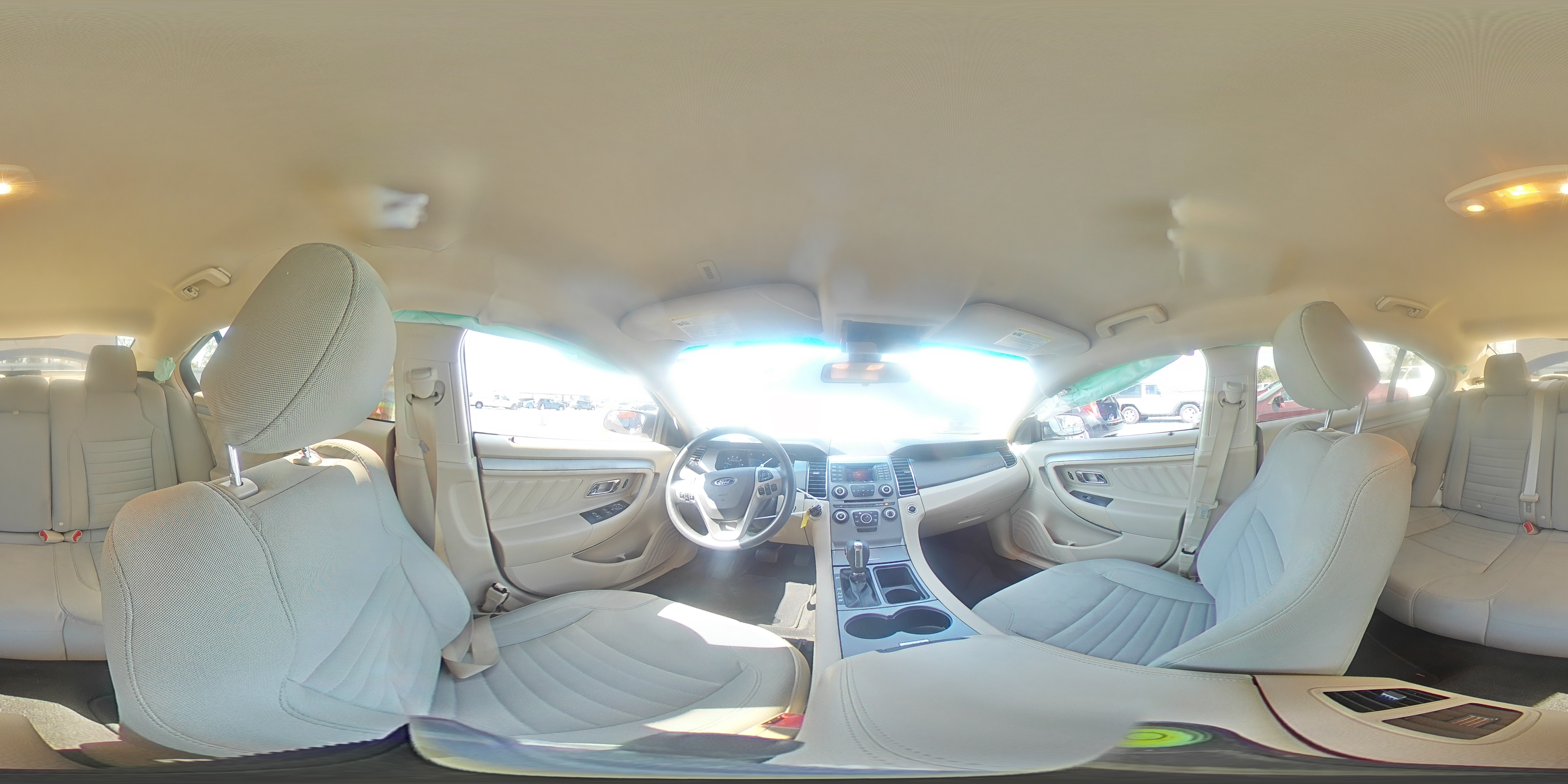 2016 Ford Taurus - Image 13