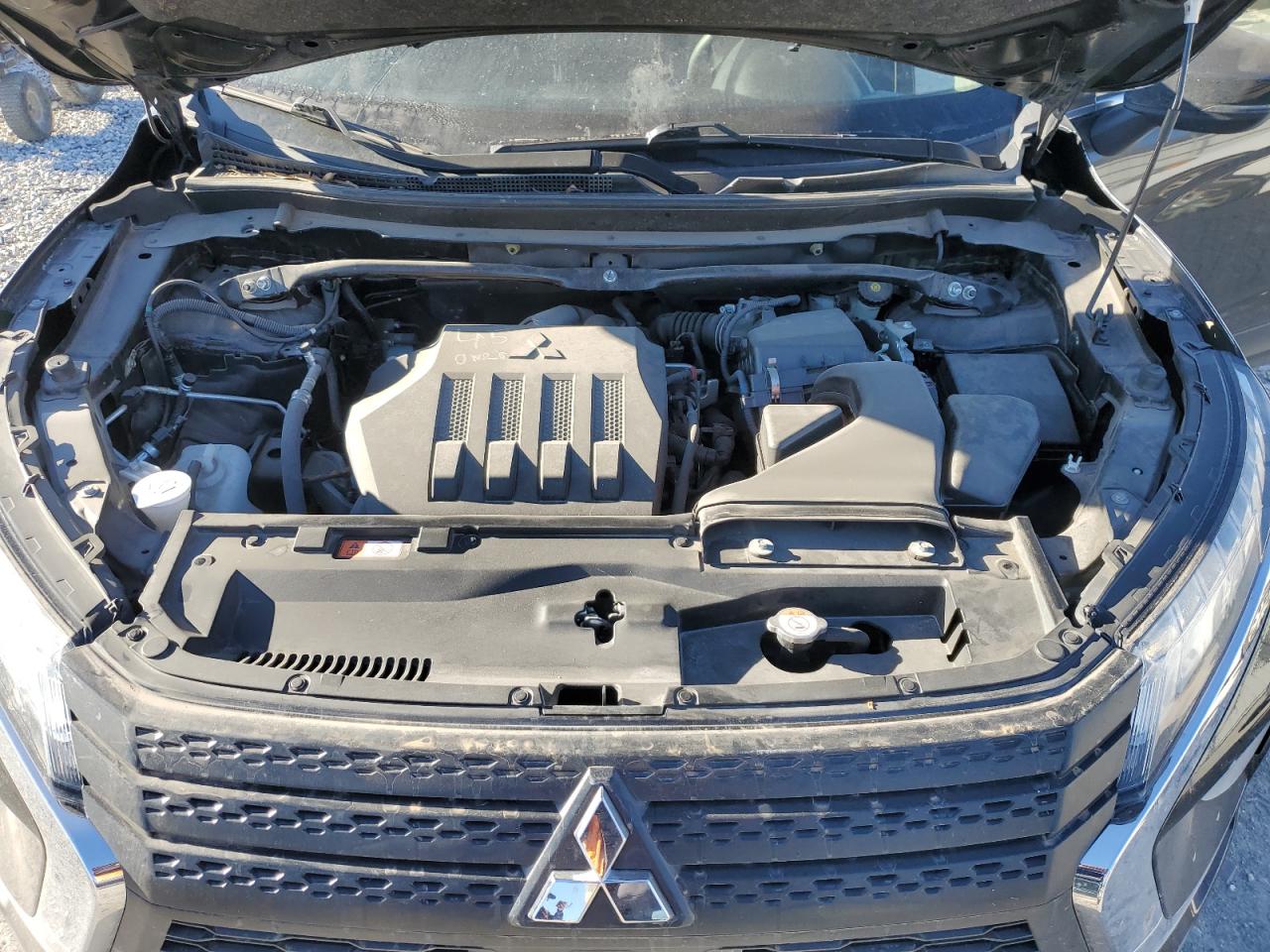 2022 Mitsubishi Eclipse - Image 12