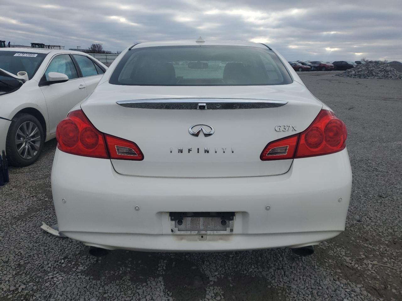 2013 Infiniti G - Image 6