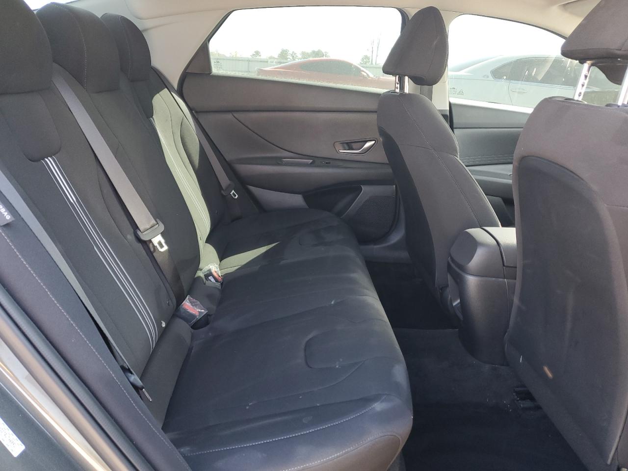 2024 Hyundai Elantra - Image 10