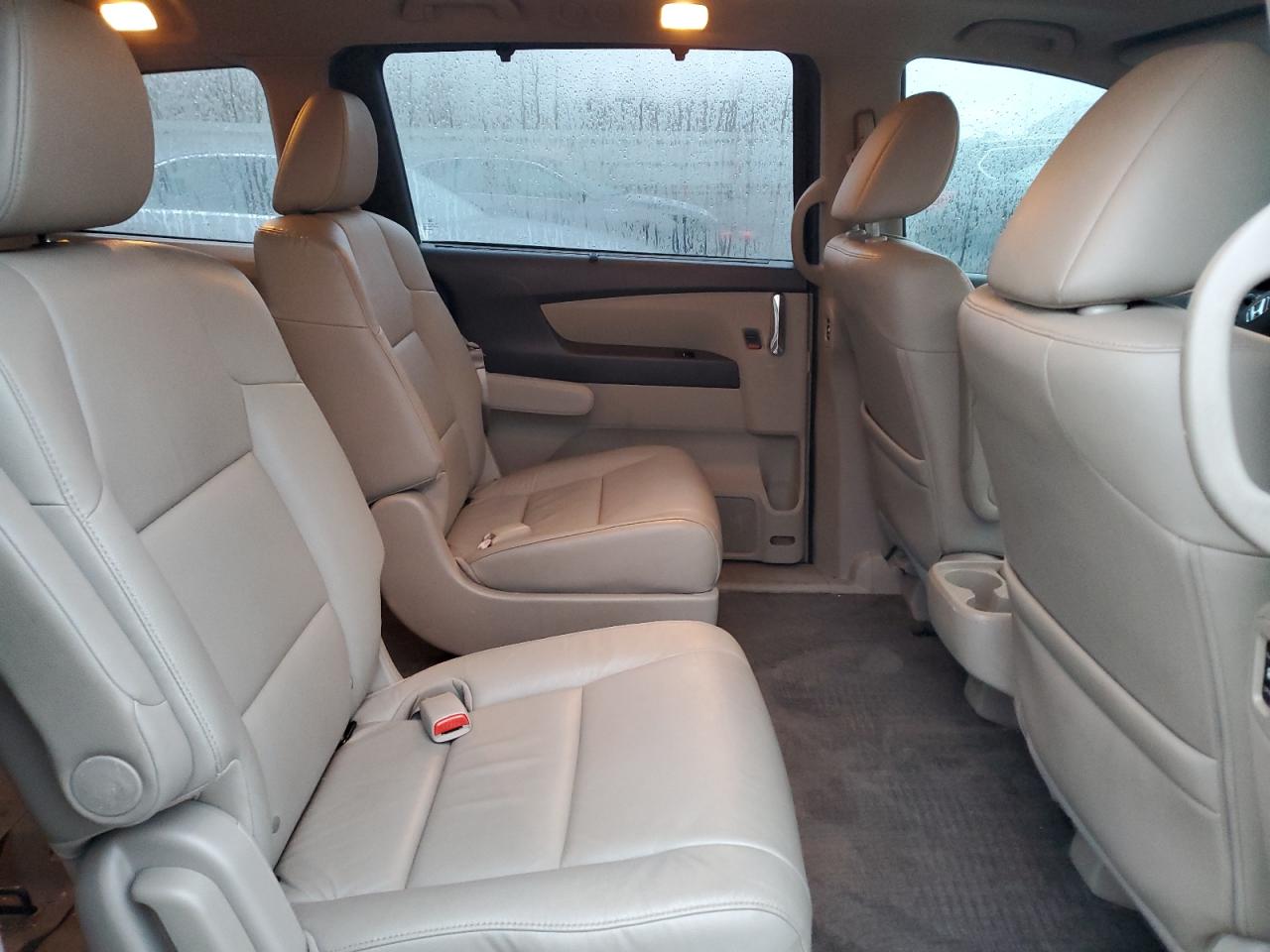 2014 Honda Odyssey - Image 11