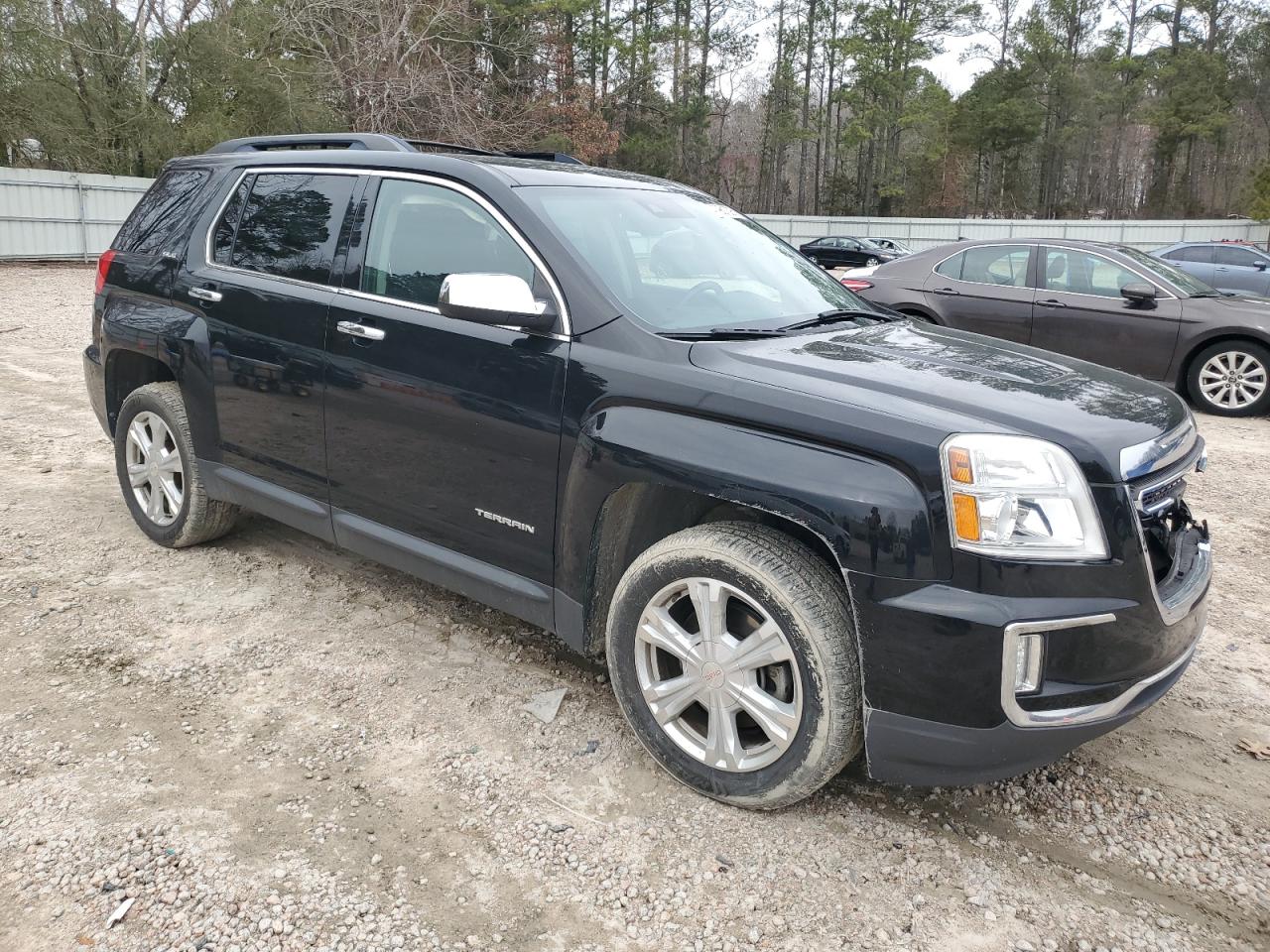 2017 GMC Terrain - Image 4
