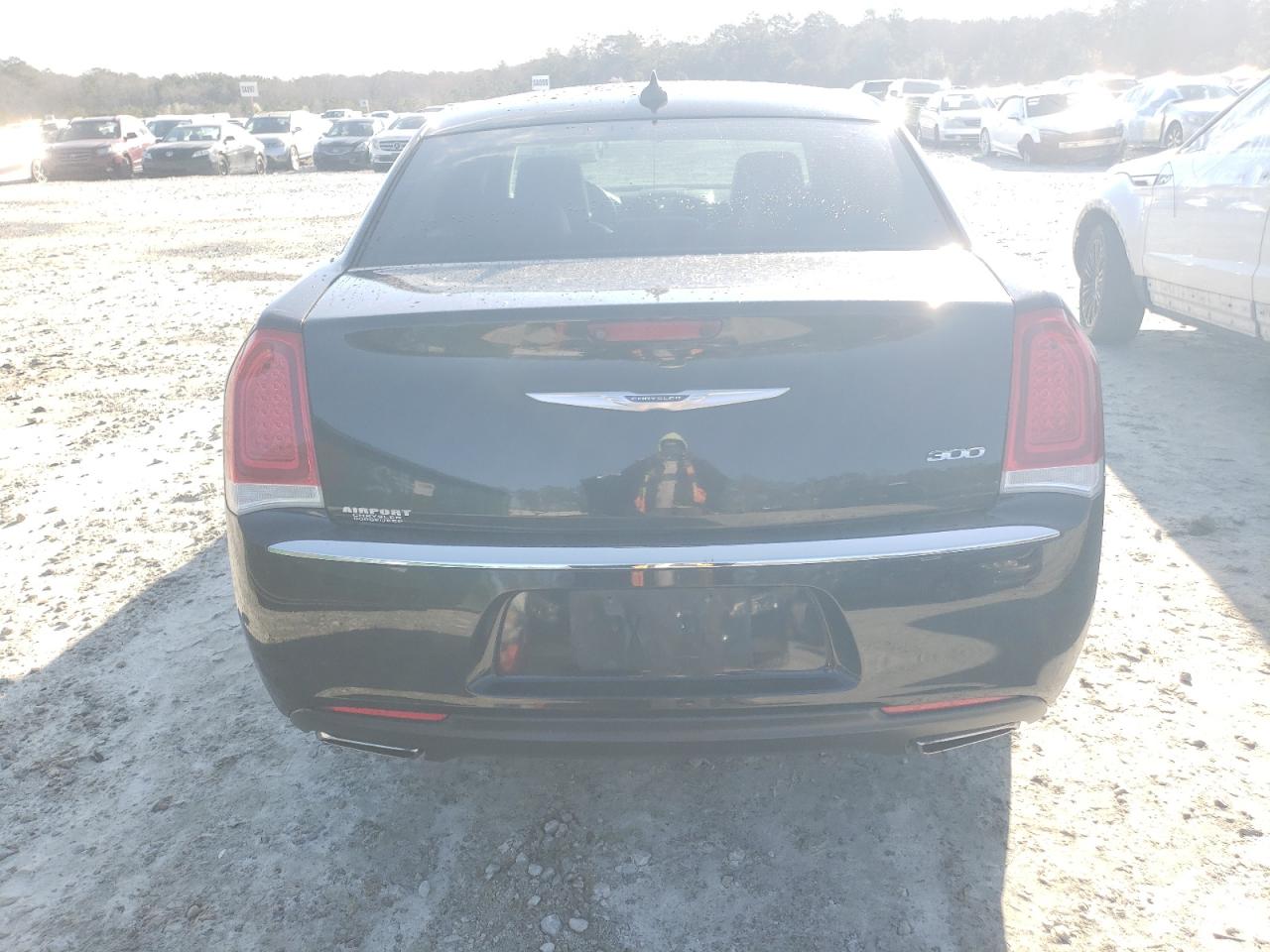 2019 Chrysler 300 - Image 6