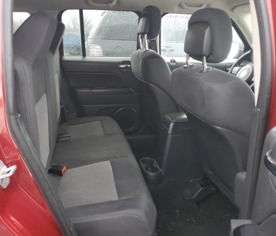 2012 Jeep Liberty (Patriot) - Image 10