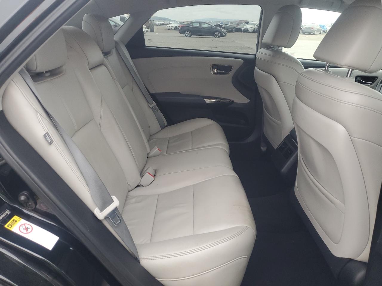 2015 Toyota Avalon - Image 10