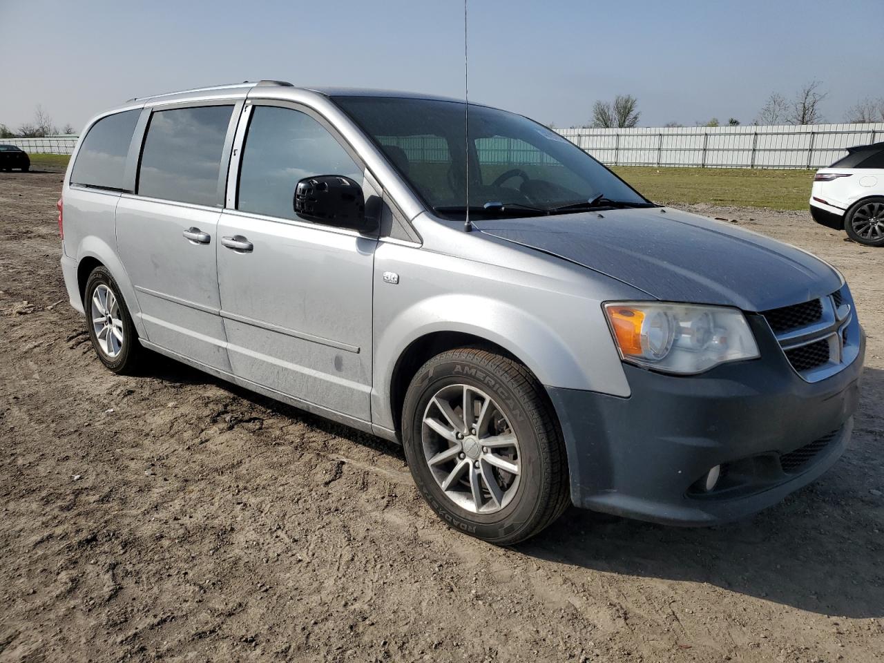 2014 Dodge Caravan - Image 4
