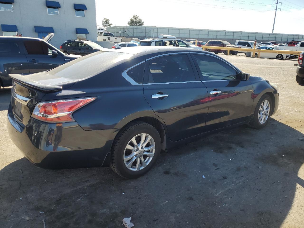 2015 Nissan Altima - Image 3