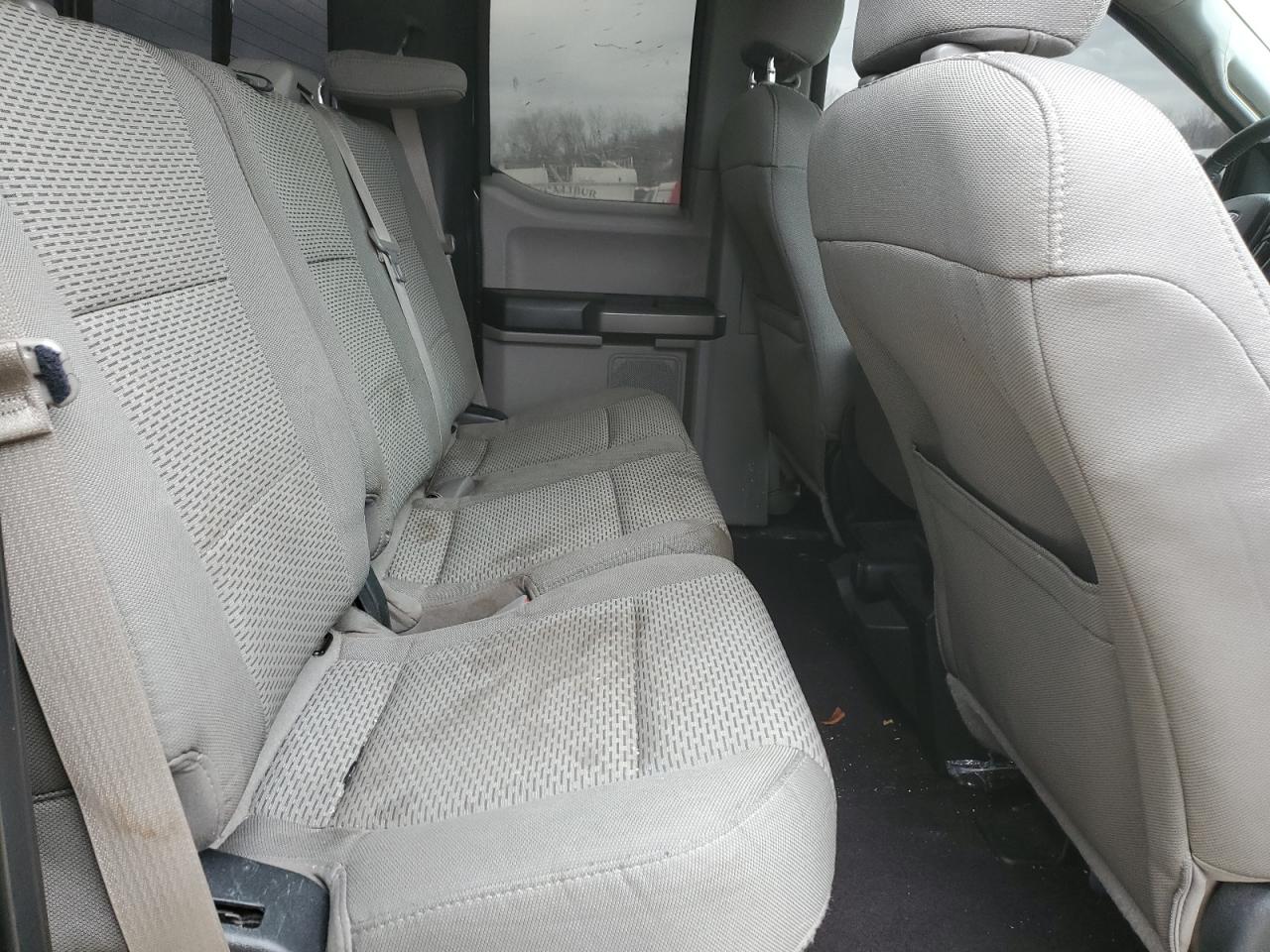2015 Ford F-150 - Image 11