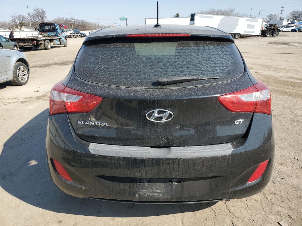 2016 Hyundai Elantra - Image 6