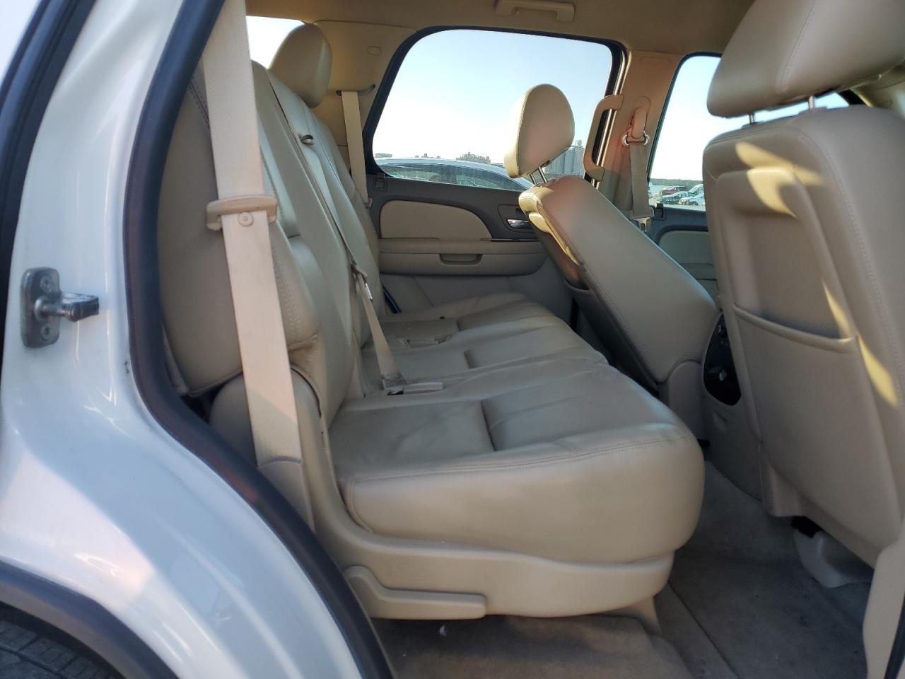 2014 Chevrolet Tahoe - Image 11