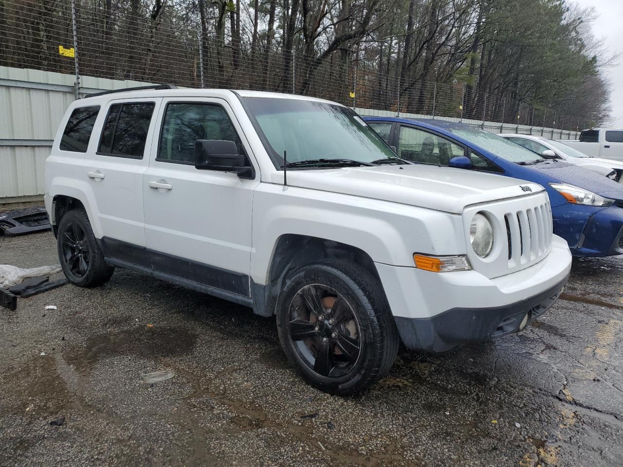 2014 Jeep Liberty (Patriot) - Image 4