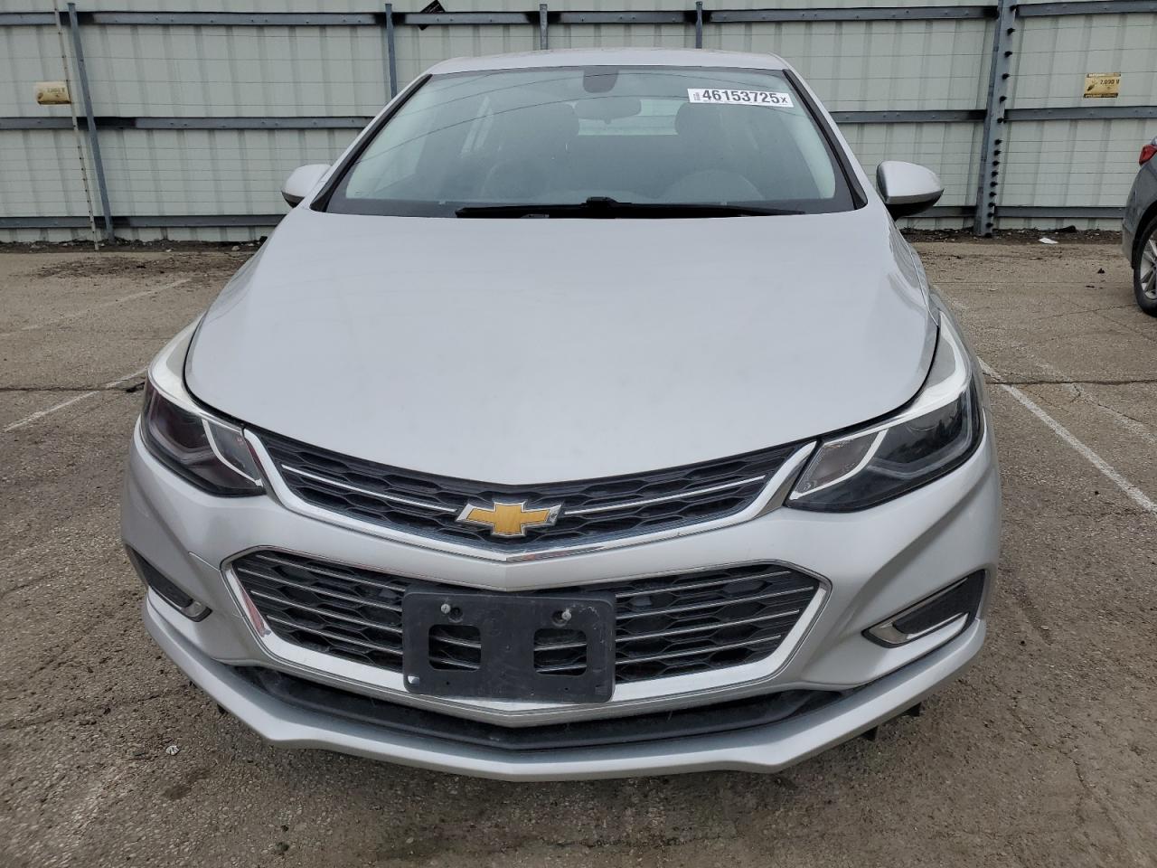 2018 Chevrolet Cruze - Image 5