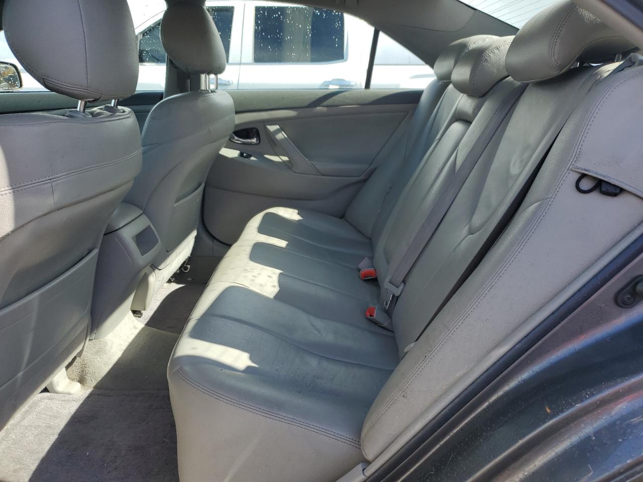 2009 Toyota Camry - Image 10