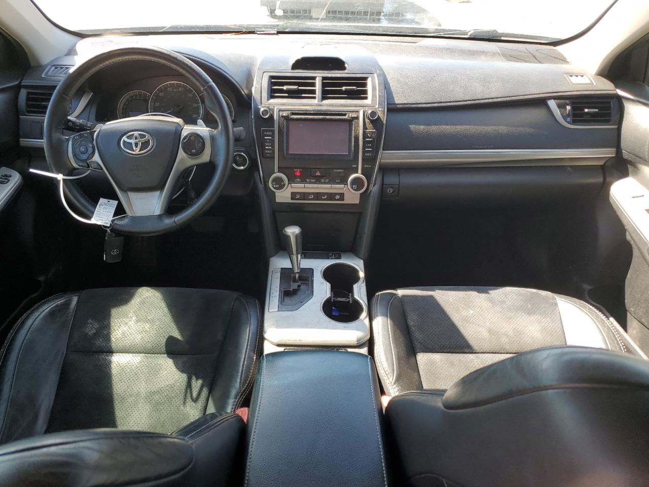 2012 Toyota Camry - Image 8