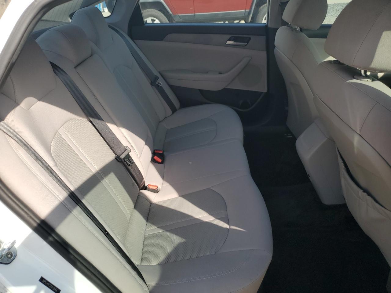 2018 Hyundai Sonata - Image 10