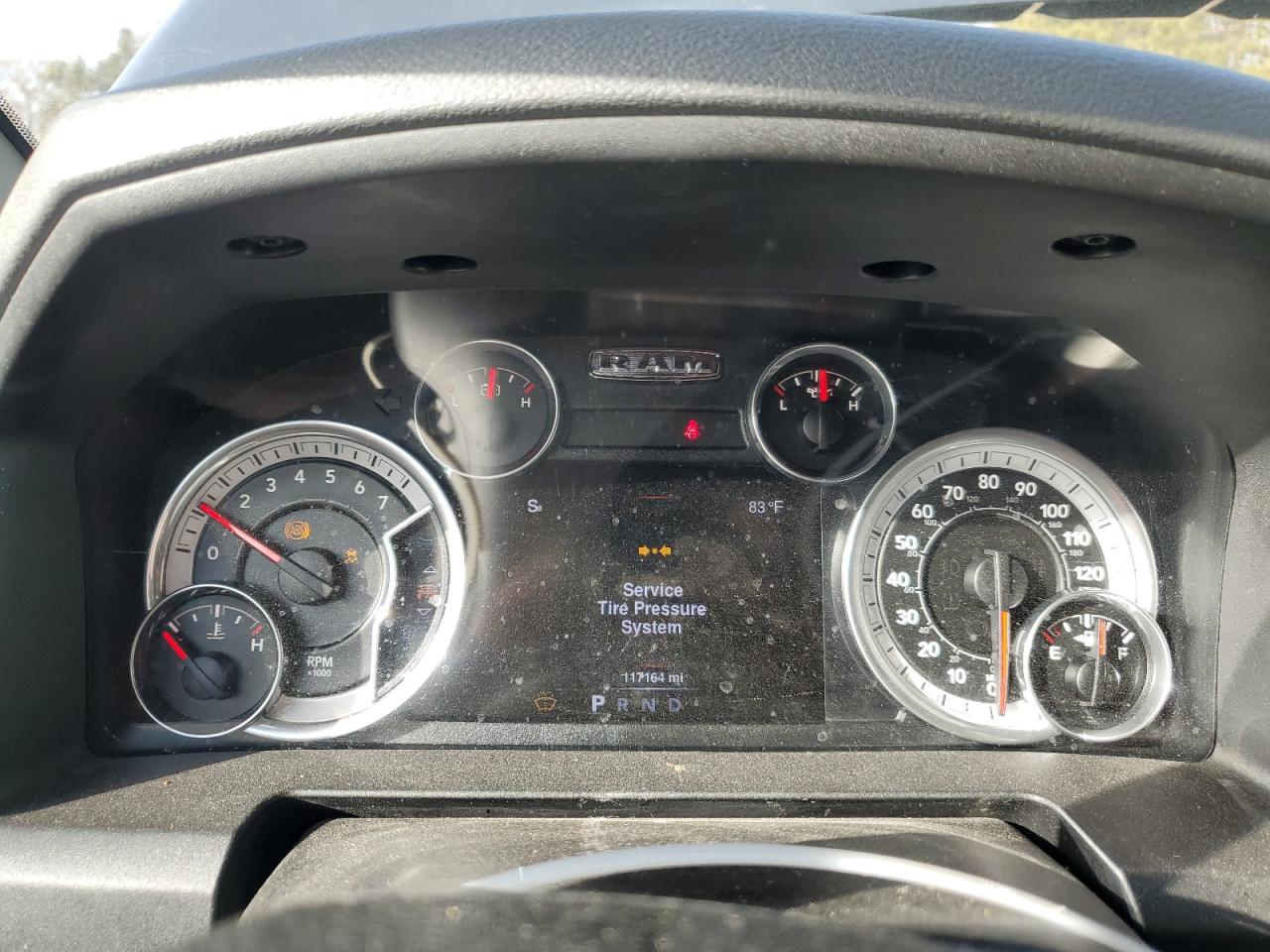 2016 RAM 1500 - Image 9