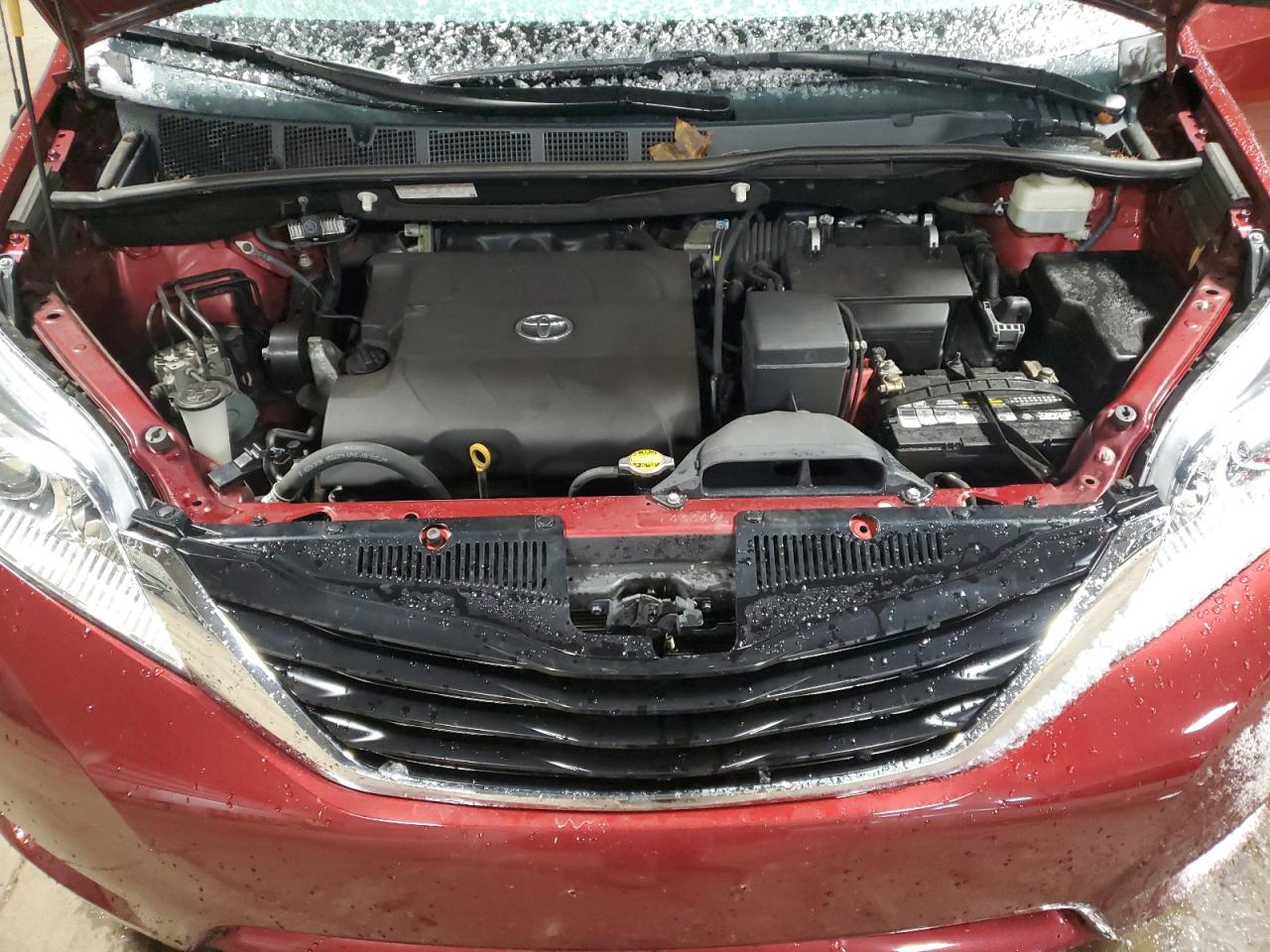2013 Toyota Sienna - Image 12