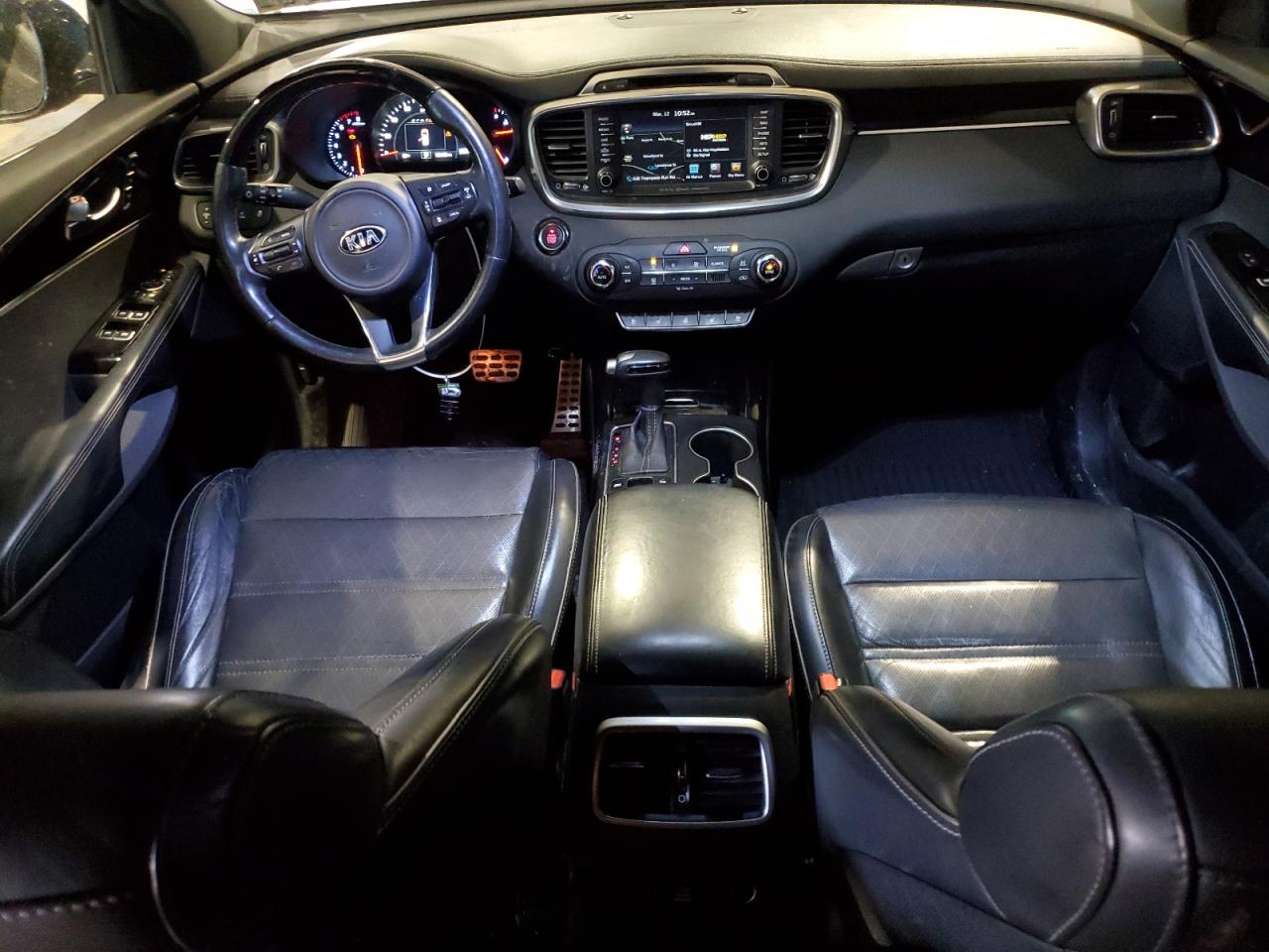 2017 Kia Sorento - Image 8