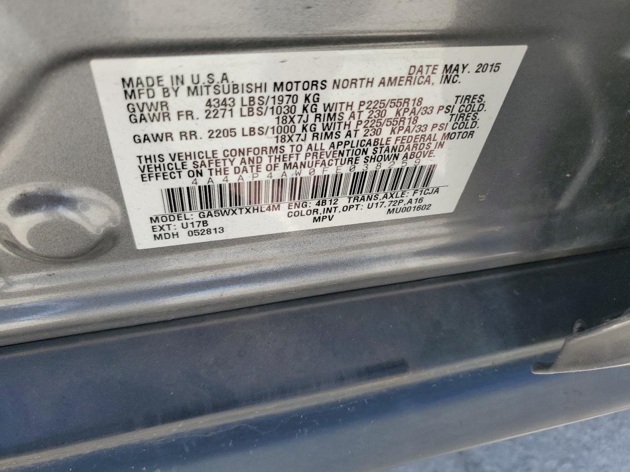 2015 Mitsubishi Outlander - Image 13