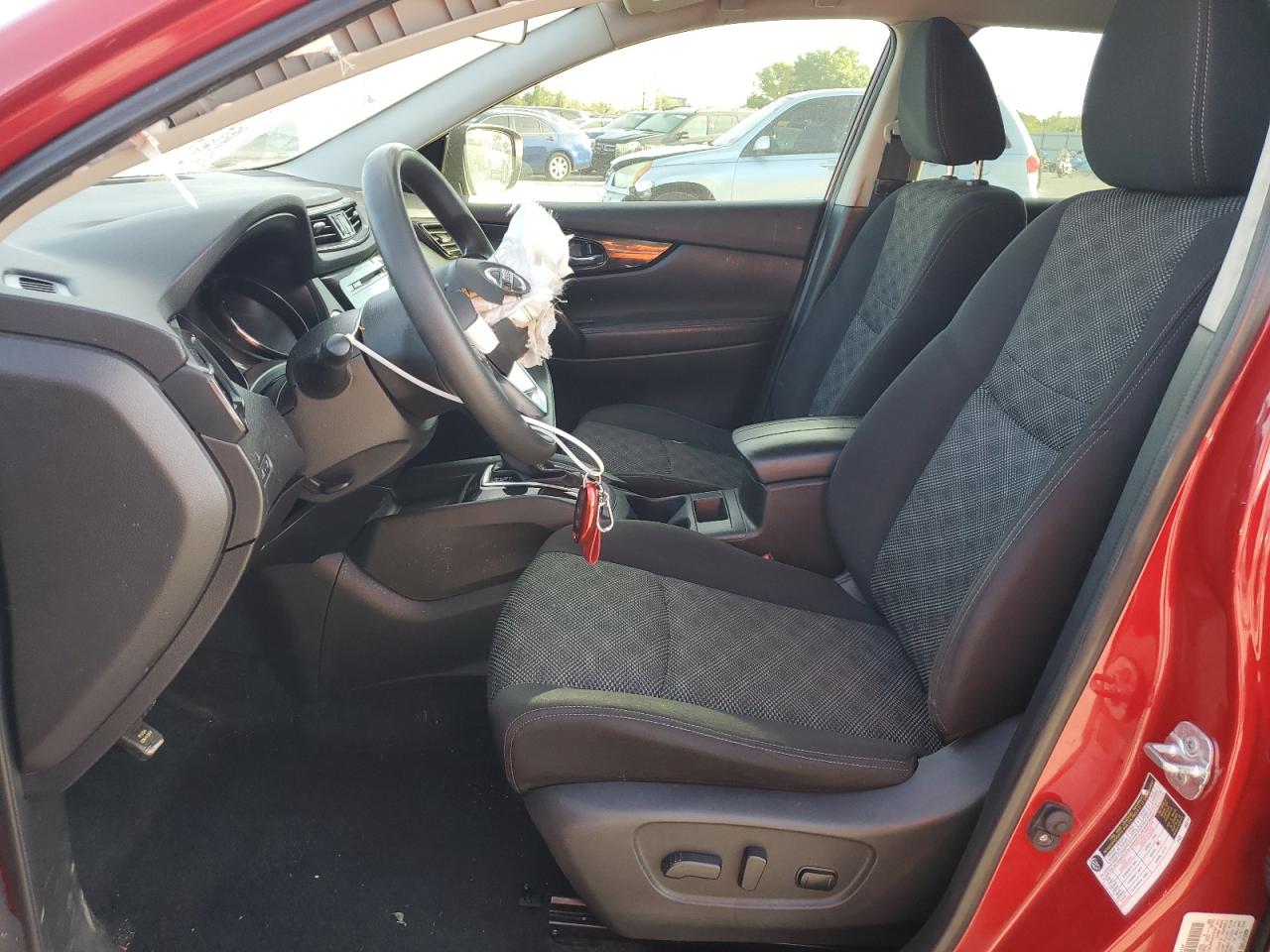 2017 Nissan Rogue - Image 7