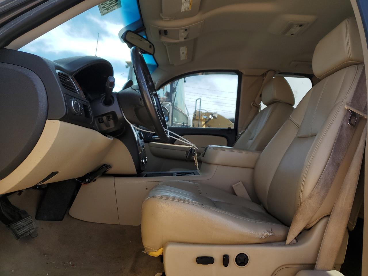 2007 Chevrolet Silverado - Image 7