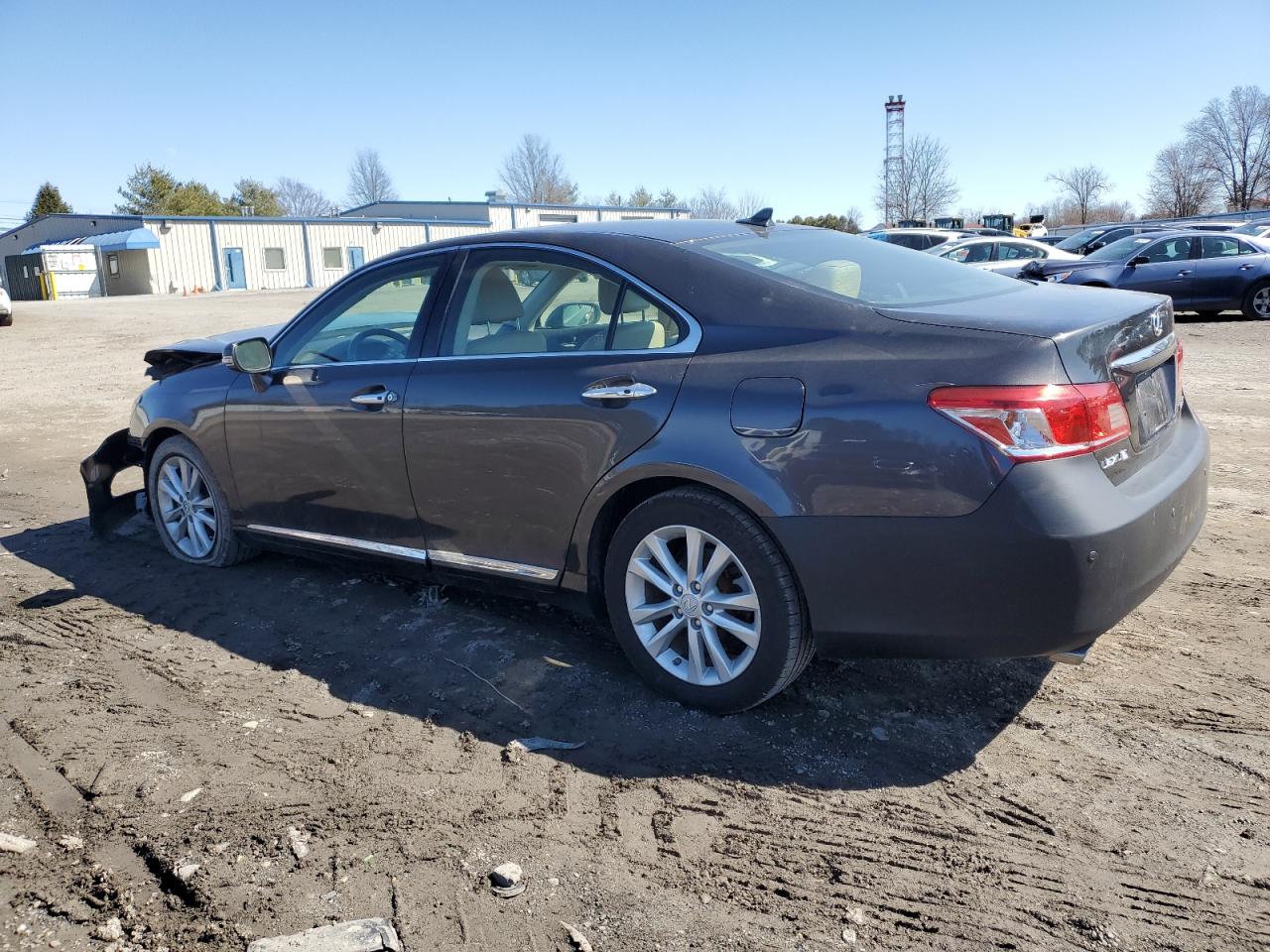 2010 Lexus ES - Image 2