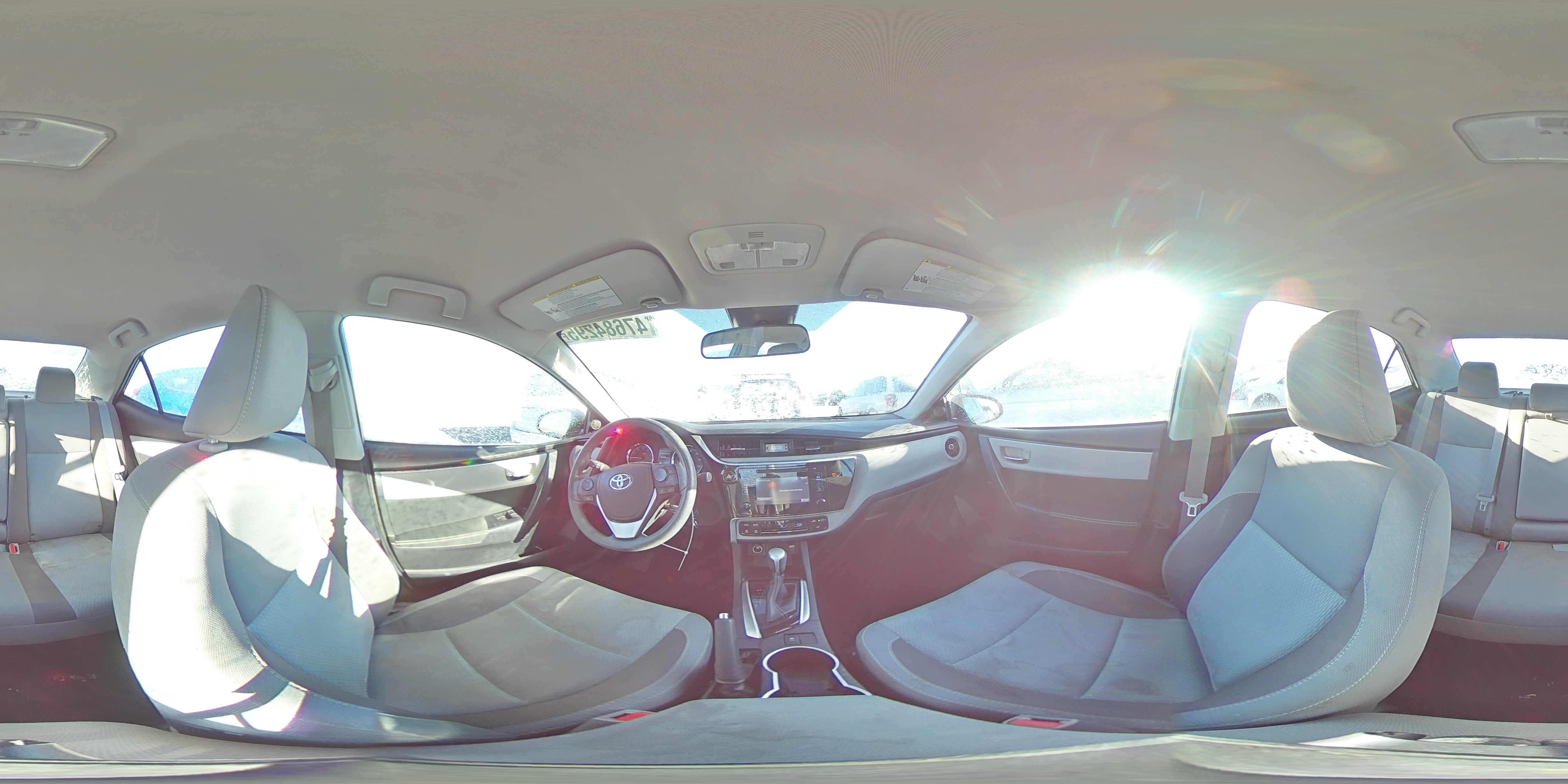 2018 Toyota Corolla - Image 13