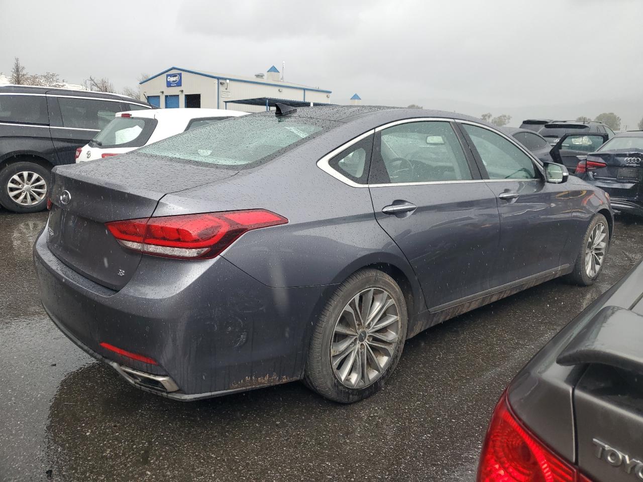 2015 Hyundai Genesis - Image 3