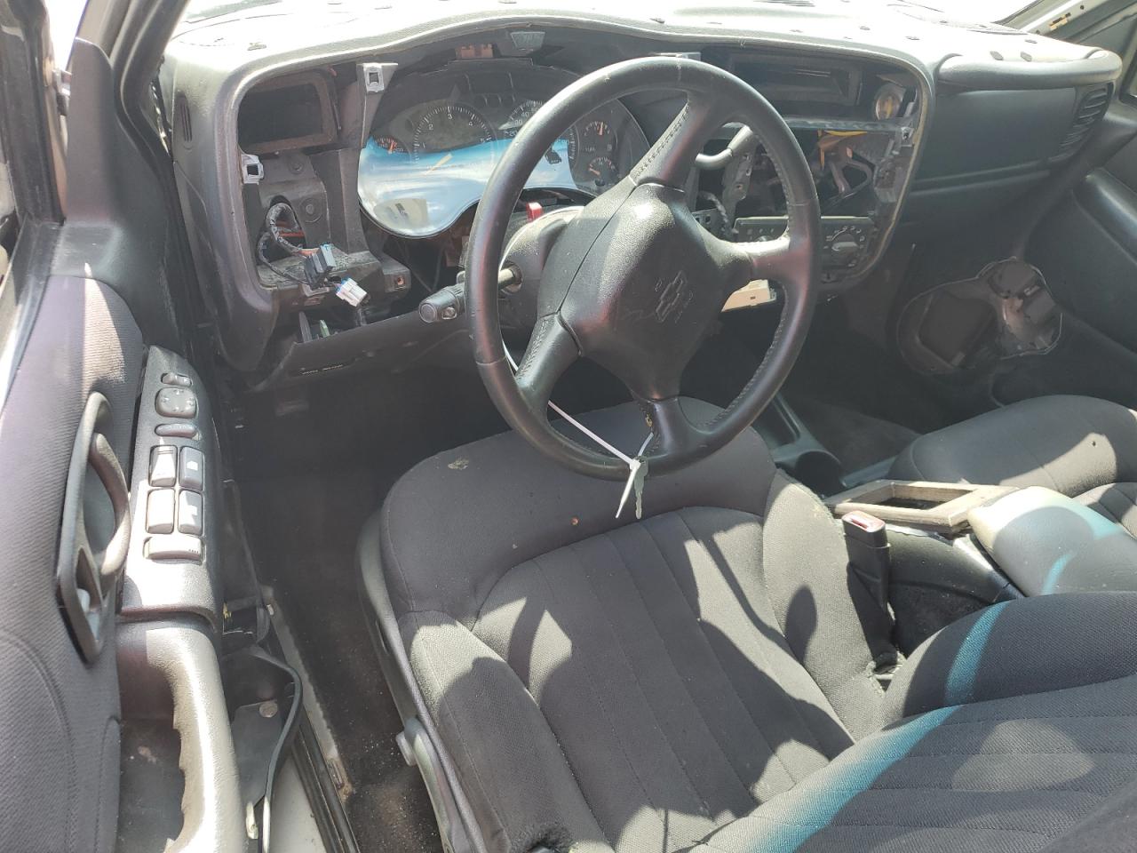 2004 Chevrolet Blazer - Image 8