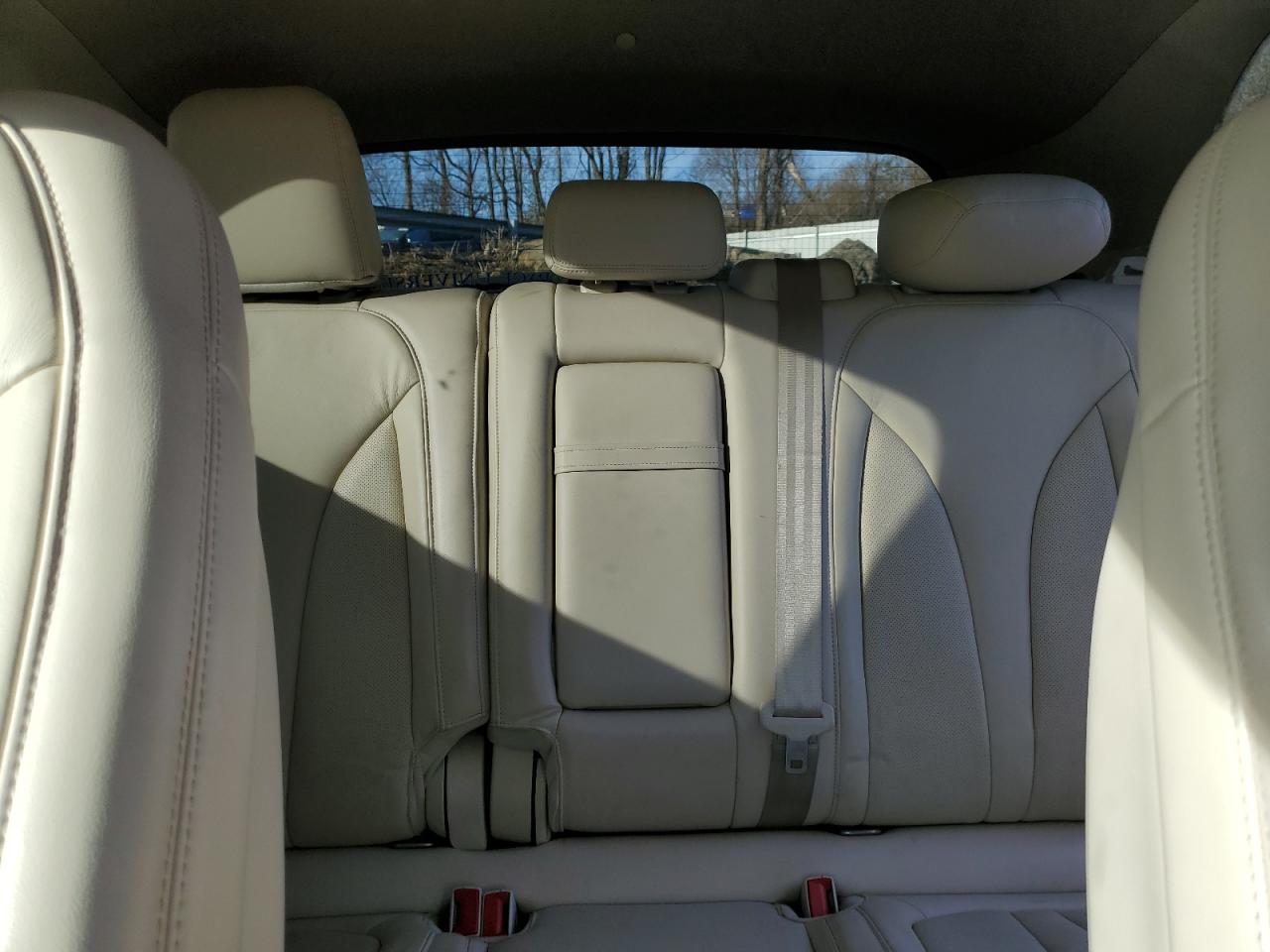 2015 Lincoln MKZ - Image 10