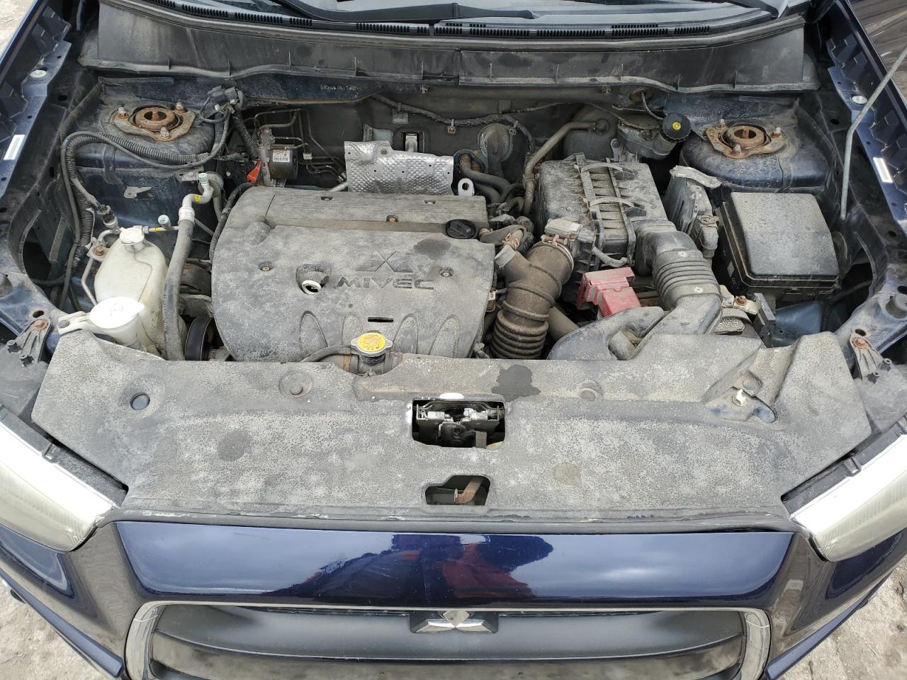 2011 Mitsubishi Outlander - Image 12