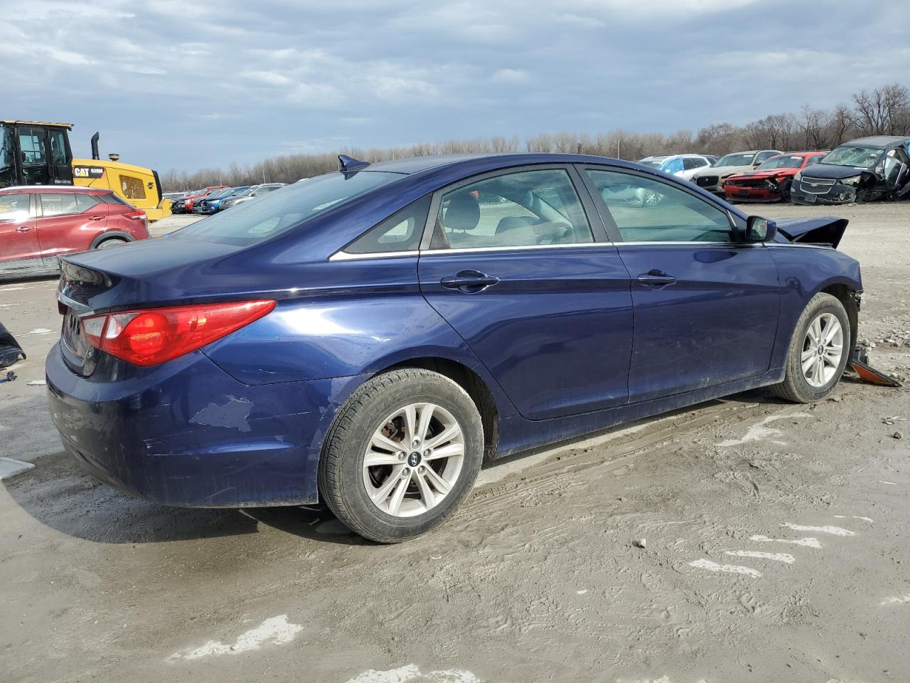 2011 Hyundai Sonata - Image 3