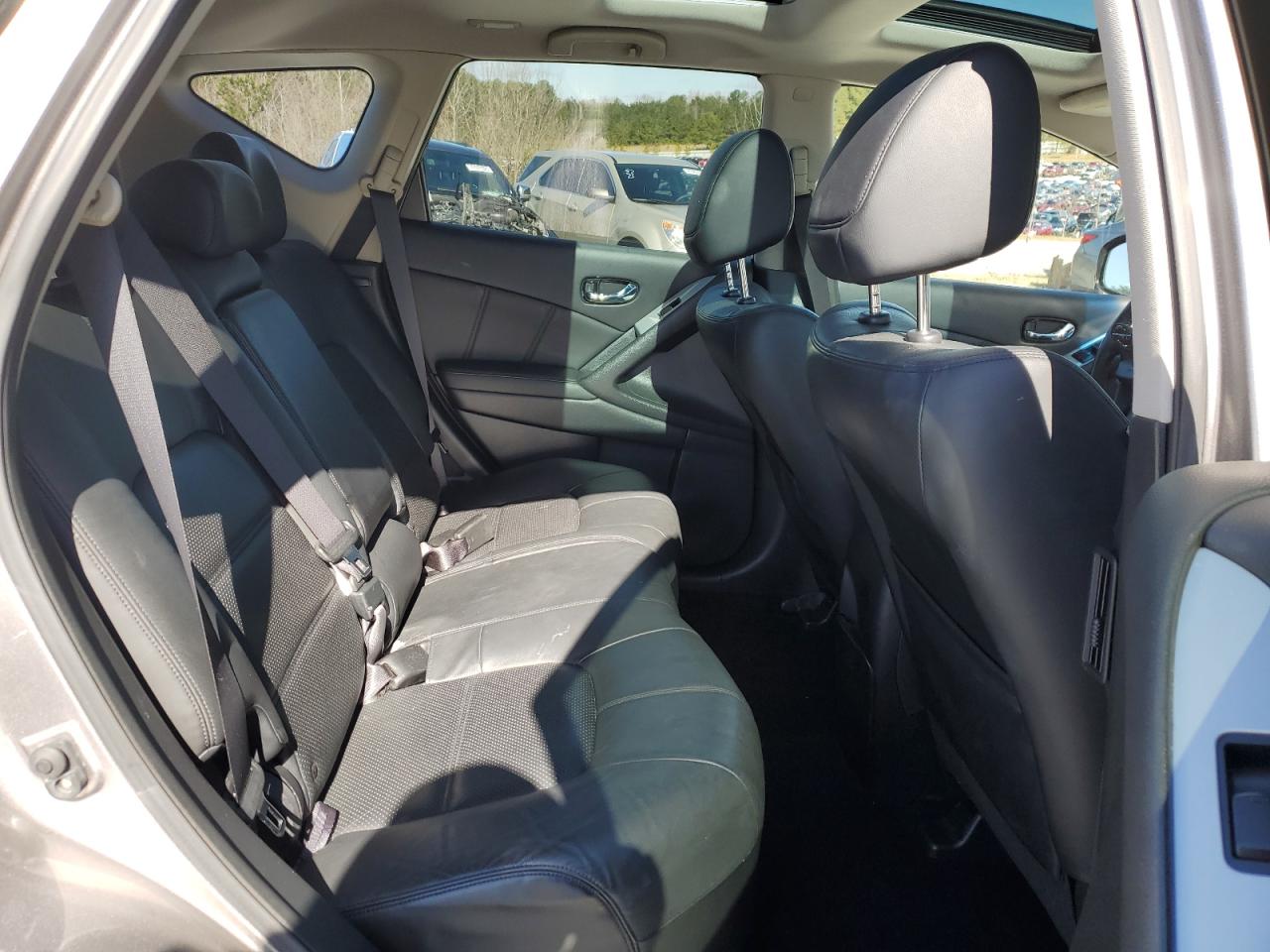 2012 Nissan Murano - Image 11